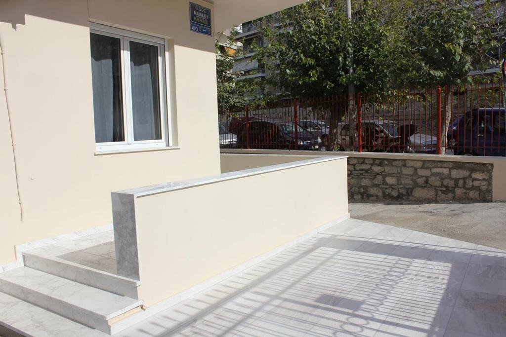 Modern house next to Metro station to explore Athens