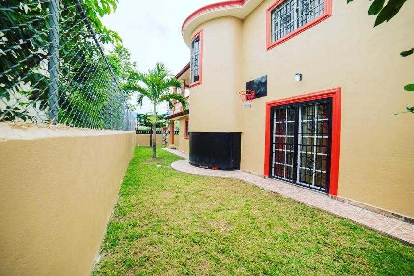 Willy's house, photo 9