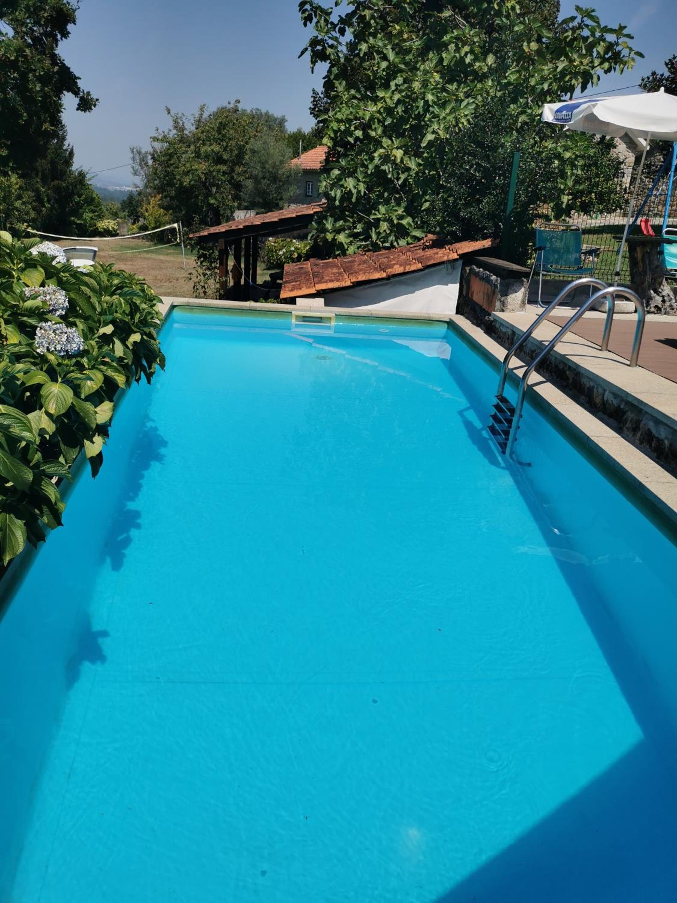 Casa do Sapateiro - piscina view 2