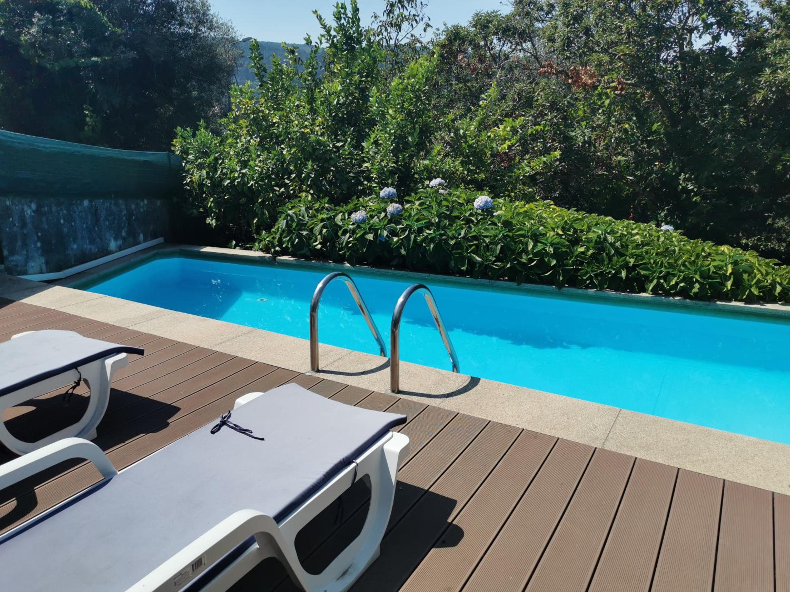 Casa do Sapateiro - piscina view 4
