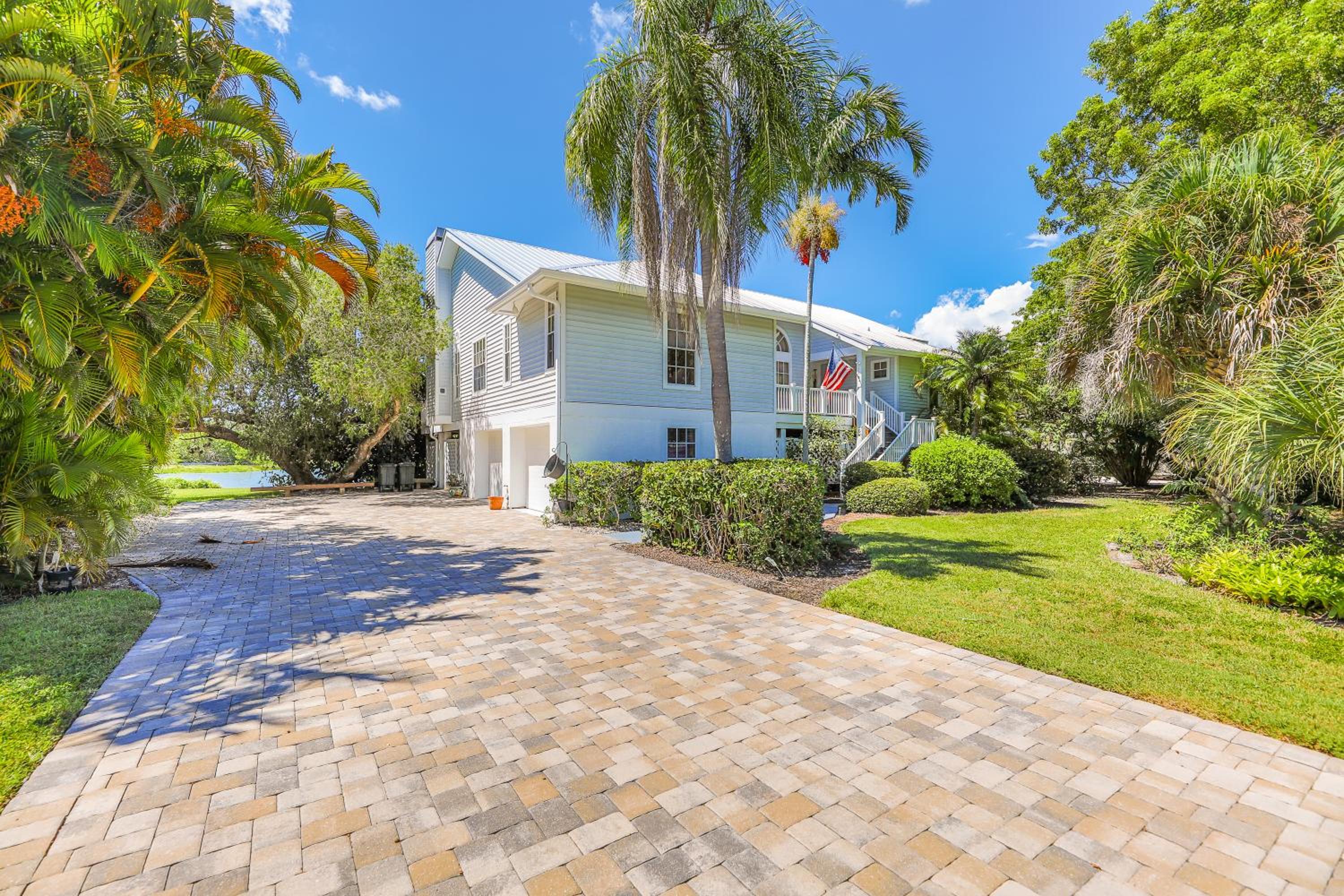 PEARL OF SANIBEL-Brand New to Rentals! view 5