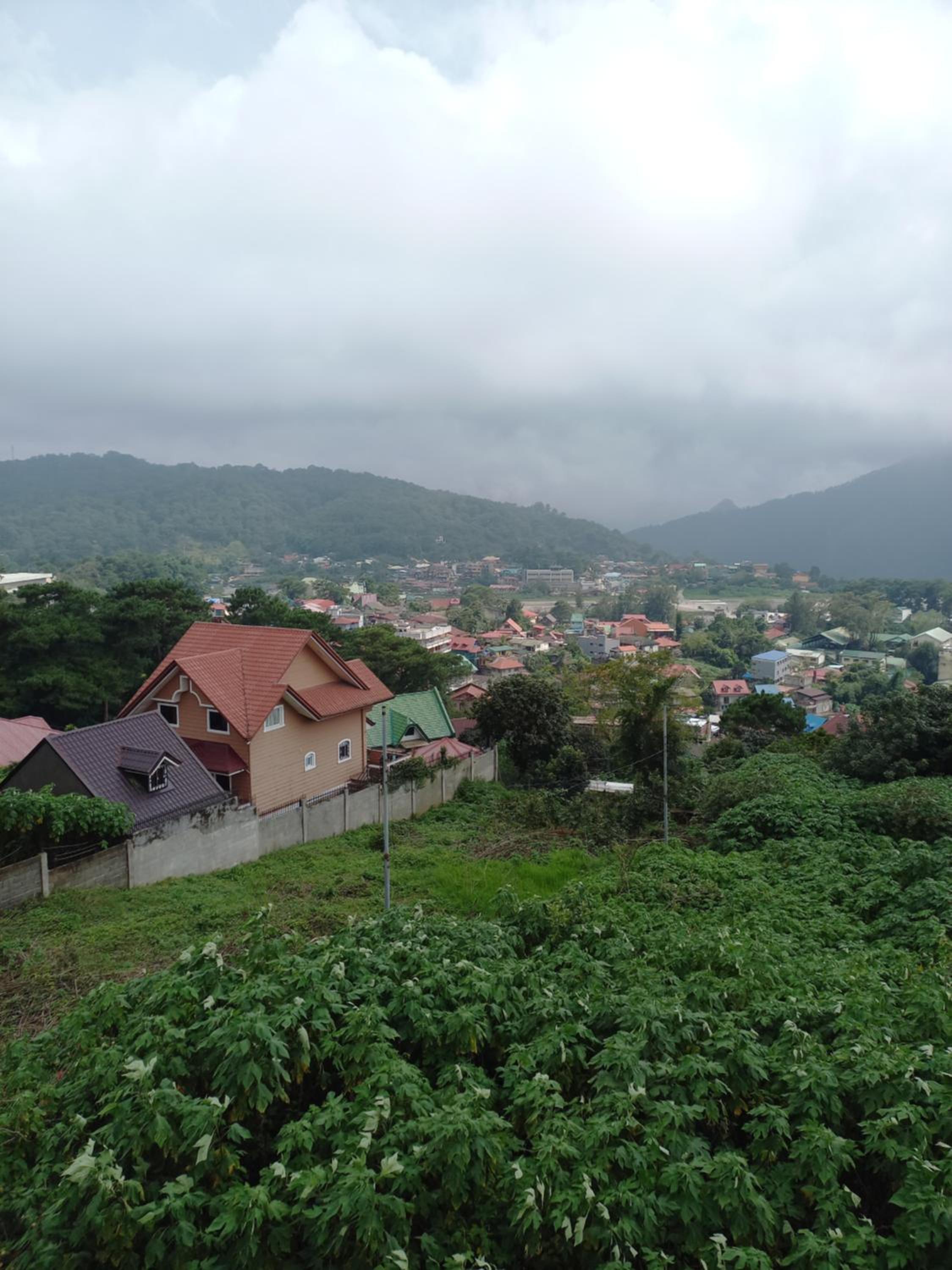 Restful 3BR Hillside Duplex House view 3