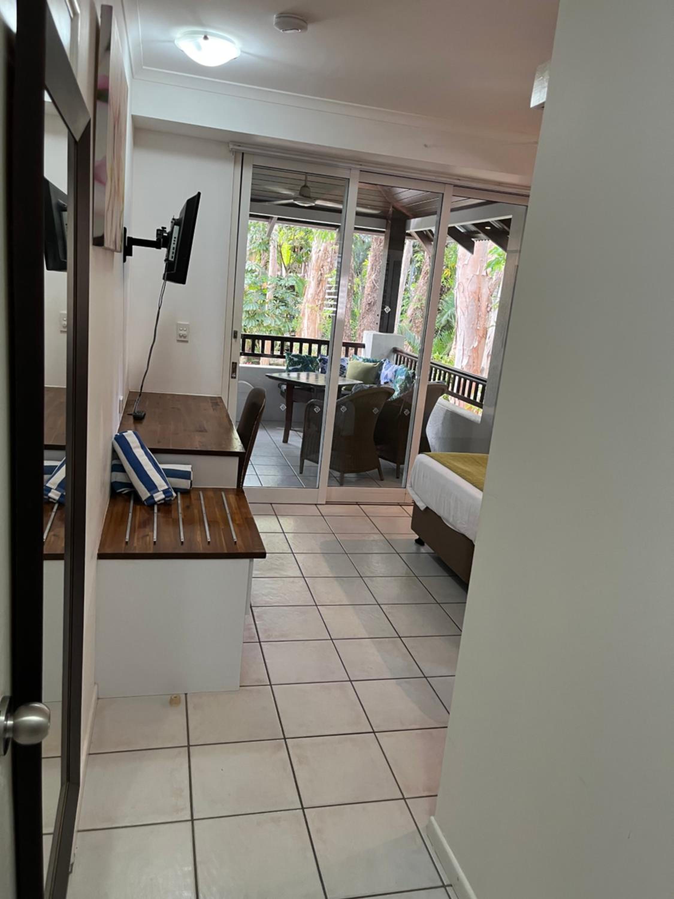 REEF RETREAT APARTMENTS PALM COVE Unit 28