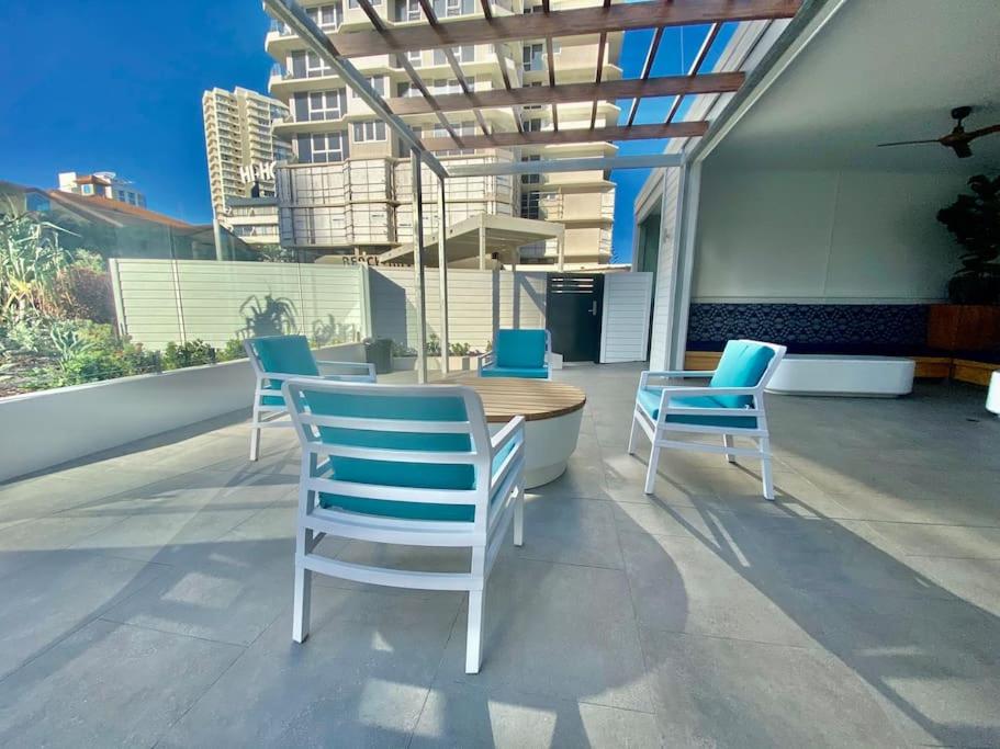 Beach Haven 16E