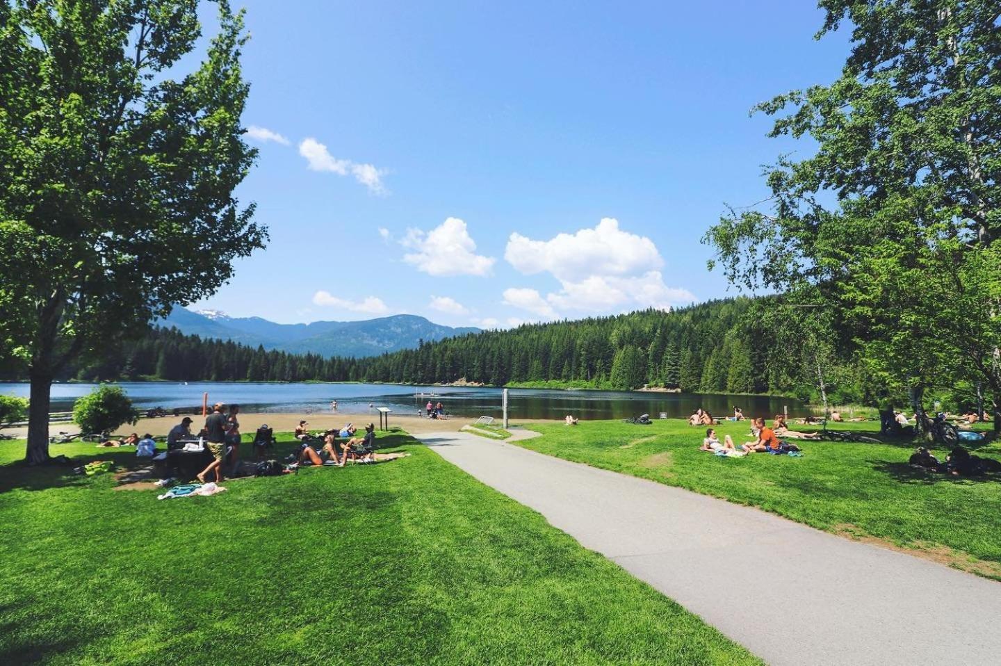 Cozy 1BR Walk to Gondola, Sleep 4, Free Parking
