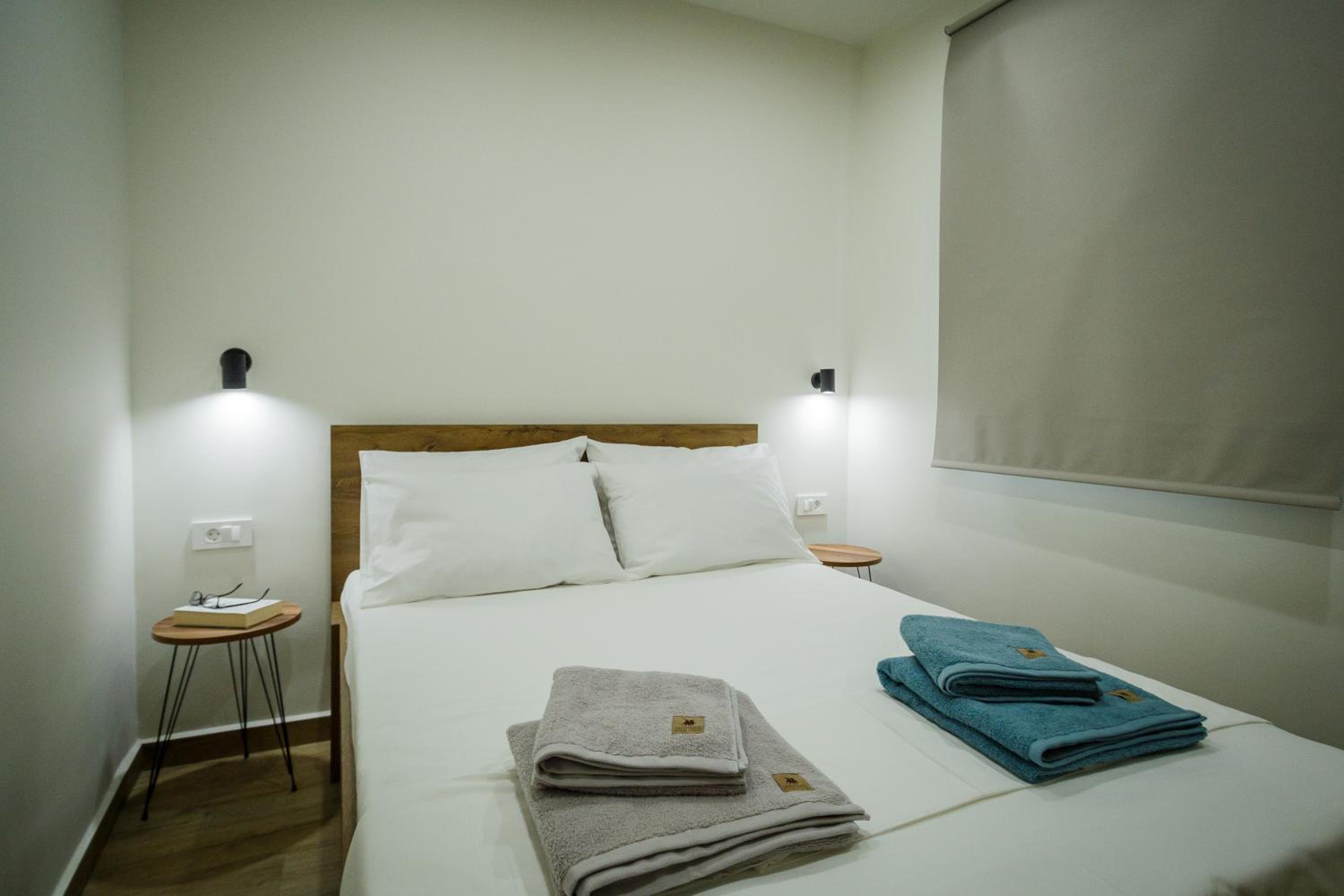 Central Corner Apts - Charming Apartments for 3 in the Heart of the City Perfect for Memorable Summer Experiences By Villa Mana Gers