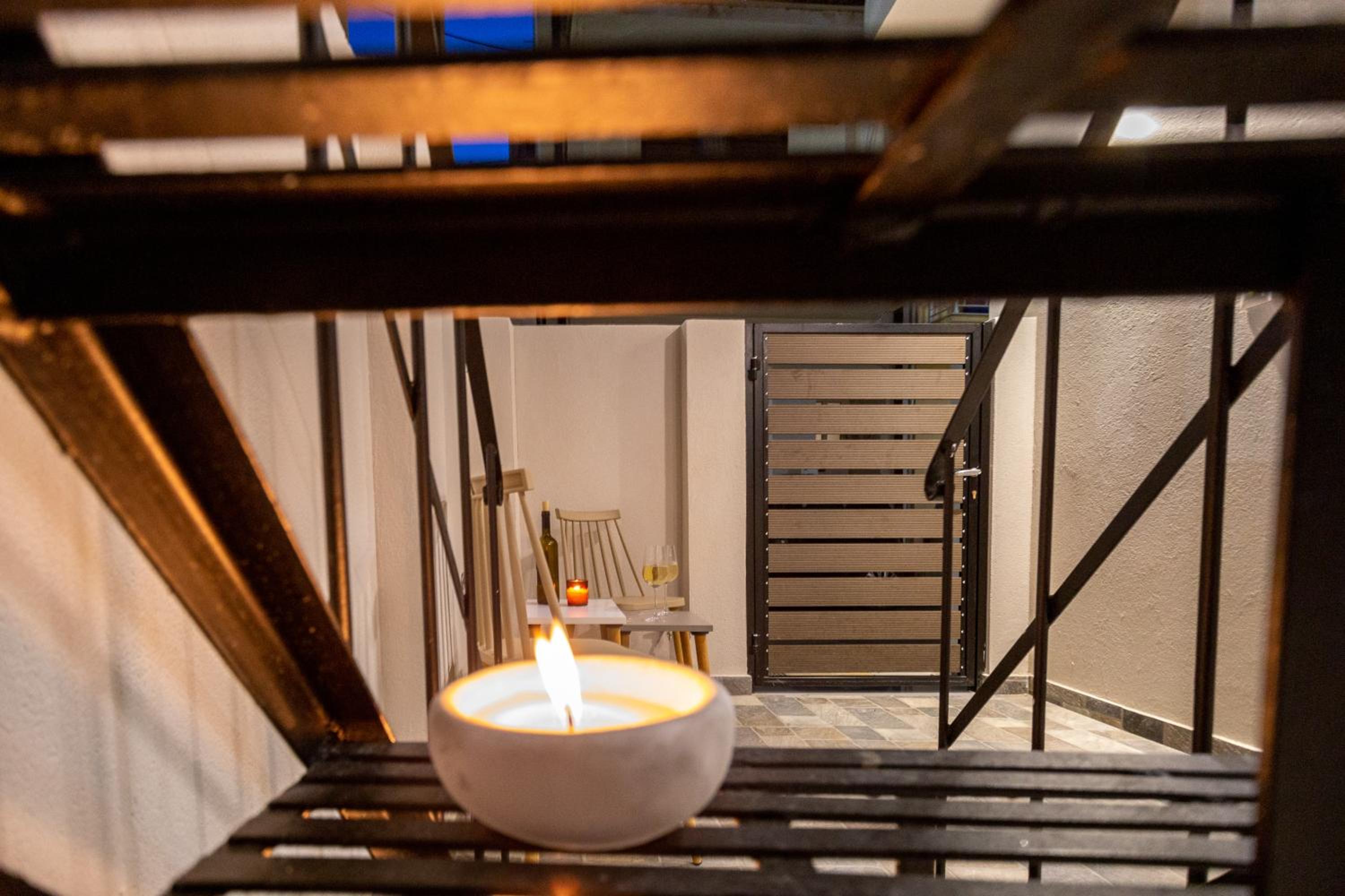 Central Corner Apts - Charming Apartments for 3 in the Heart of the City Perfect for Memorable Summer Experiences By Villa Mana Gers