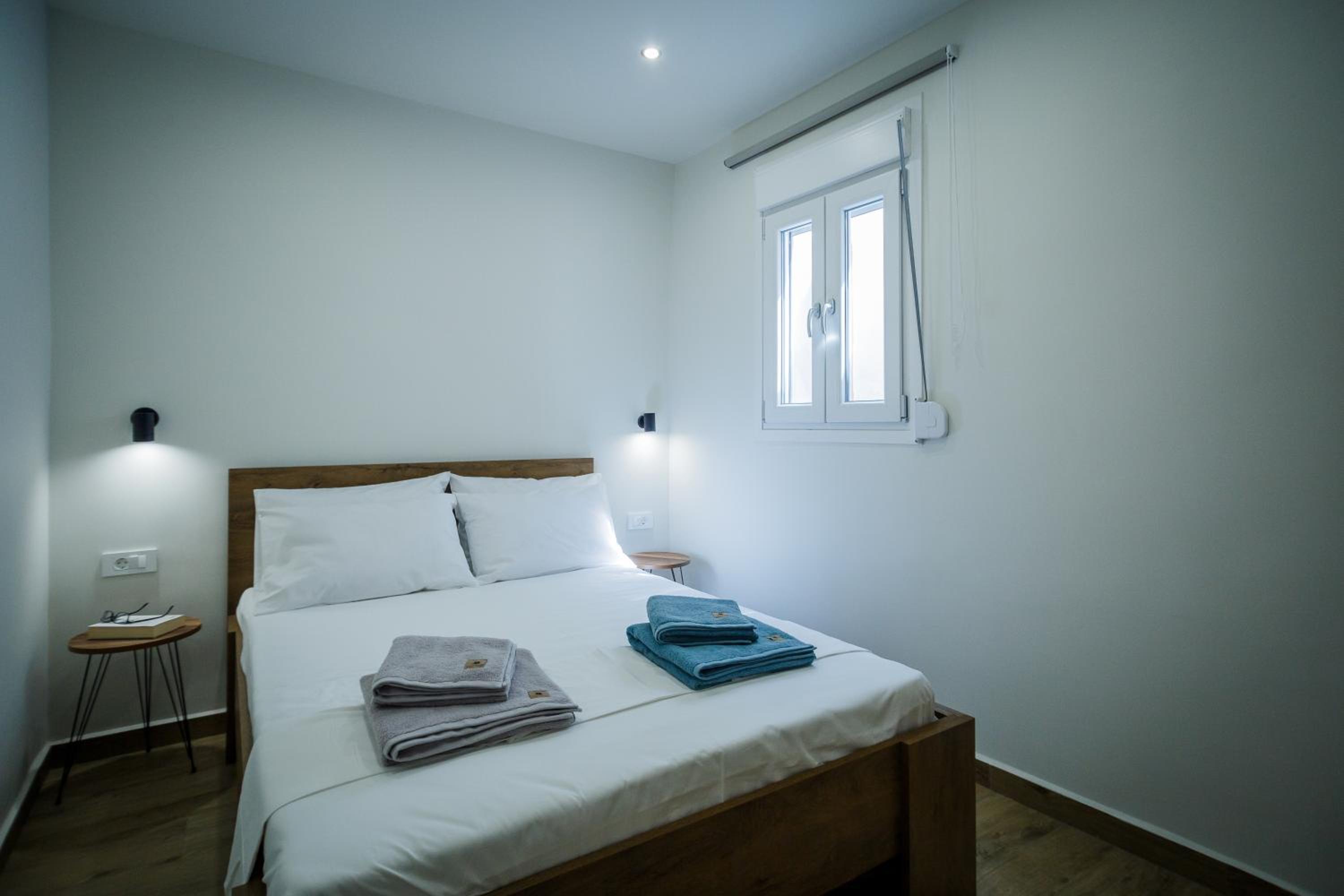Central Corner Apts - Charming Apartments for 3 in the Heart of the City Perfect for Memorable Summer Experiences By Villa Mana Gers