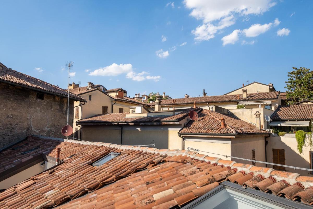 La casa sui tetti di Bologna by Wonderful Italy view 2