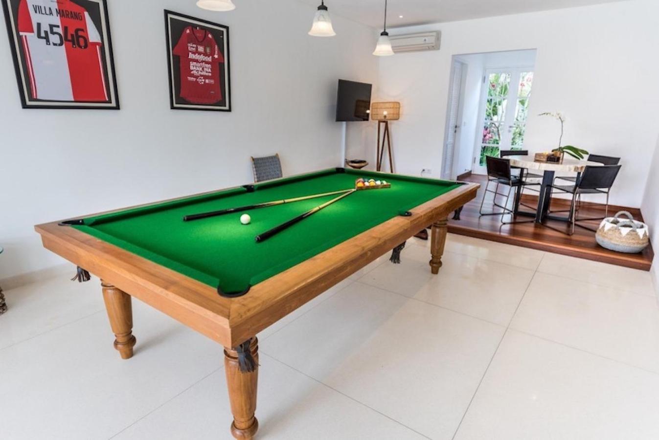 Villa Royal Canggu Secluded 6BR Luxury Walking Distance to Echo Beach view 5