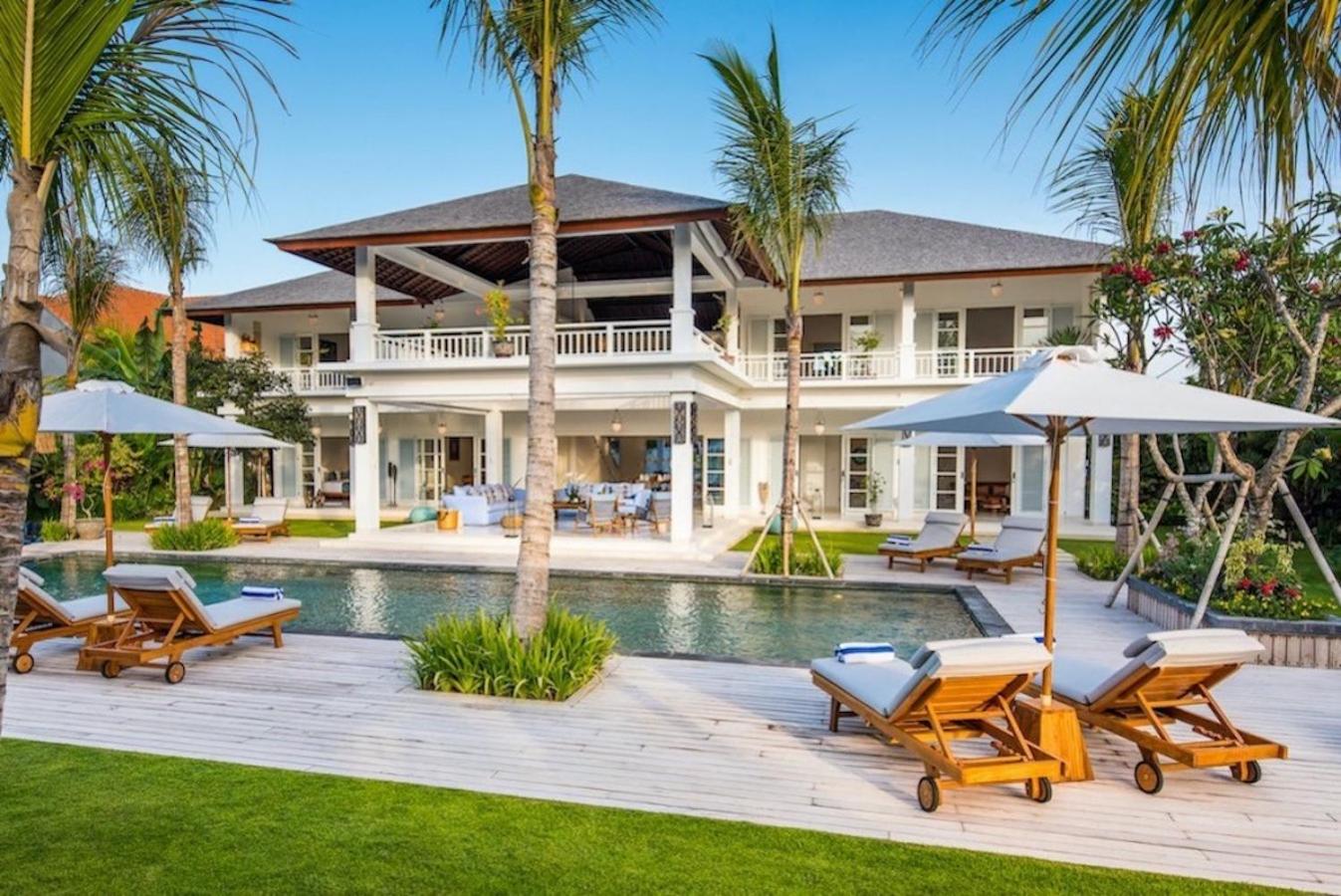 Villa Royal Canggu Secluded 6BR Luxury Walking Distance to Echo Beach view 2