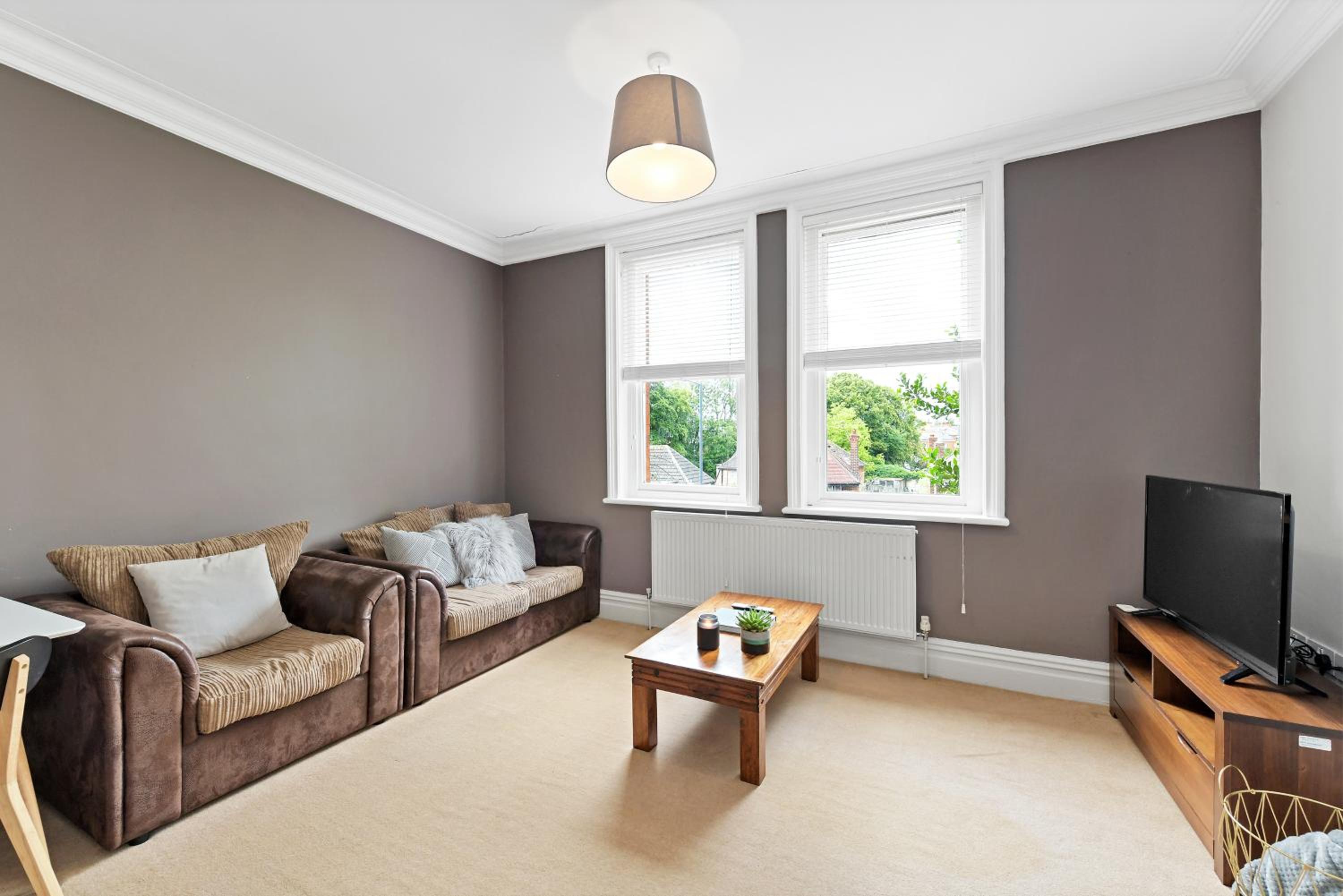 Derby City Centre, Bright, Spacious, and Airy Apartments - 112 Duffield Road view 4