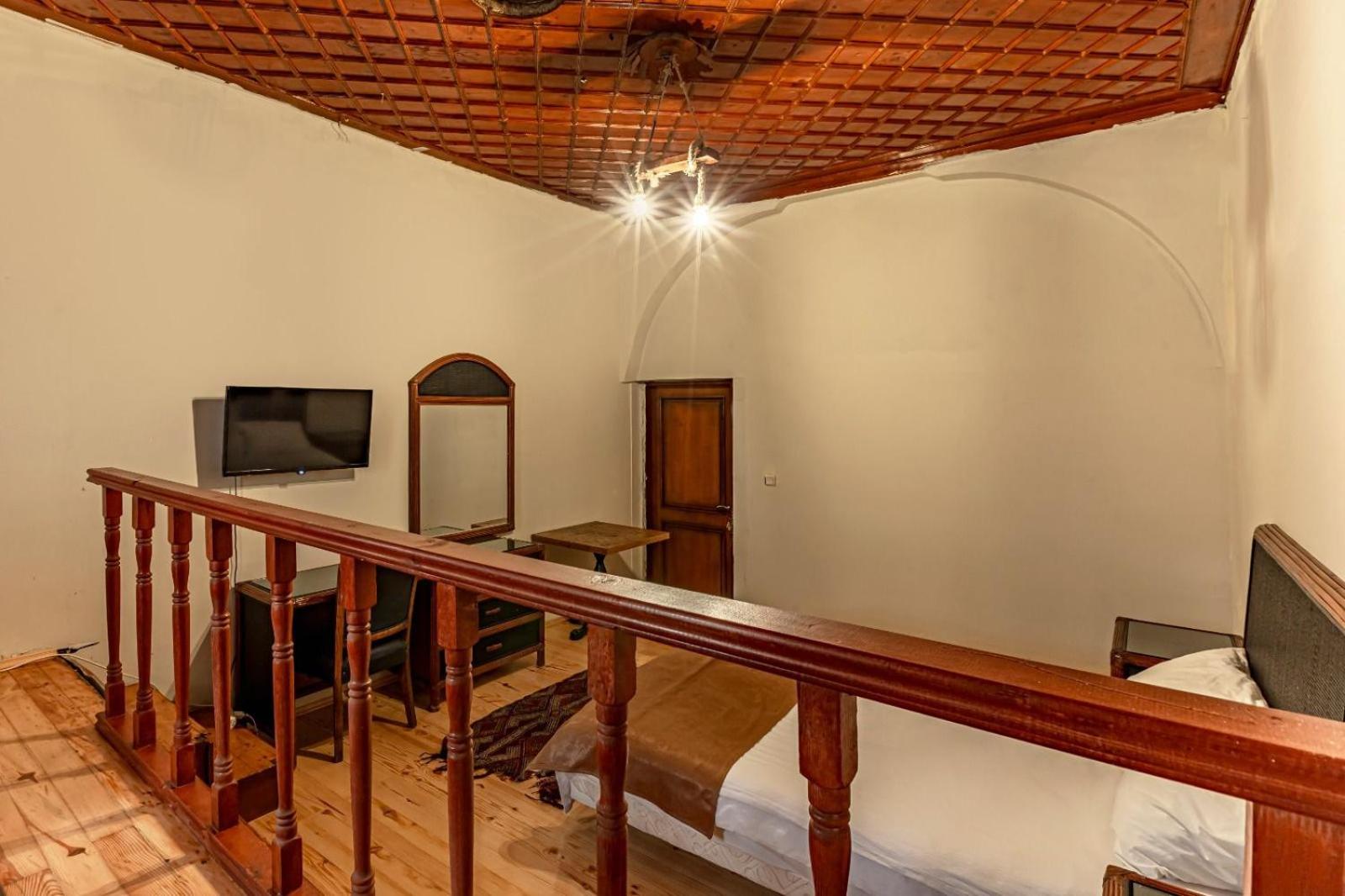 Sarı Konak