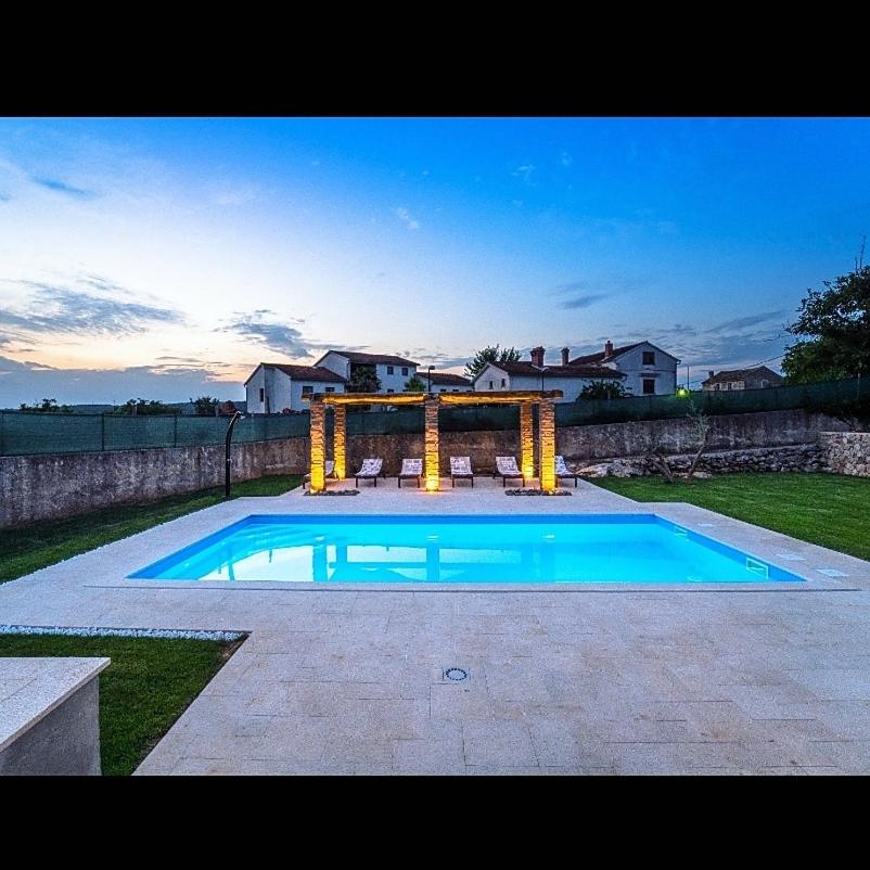 Villa Campiello heated pool view 2