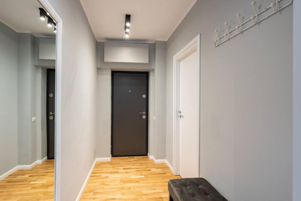 Bright 2BR Flat - Top Location - Amazing Balcony