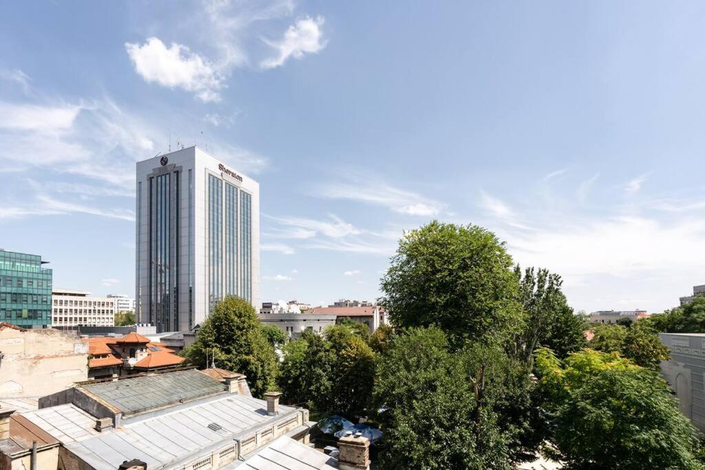 Bright 2BR Flat - Top Location - Amazing Balcony