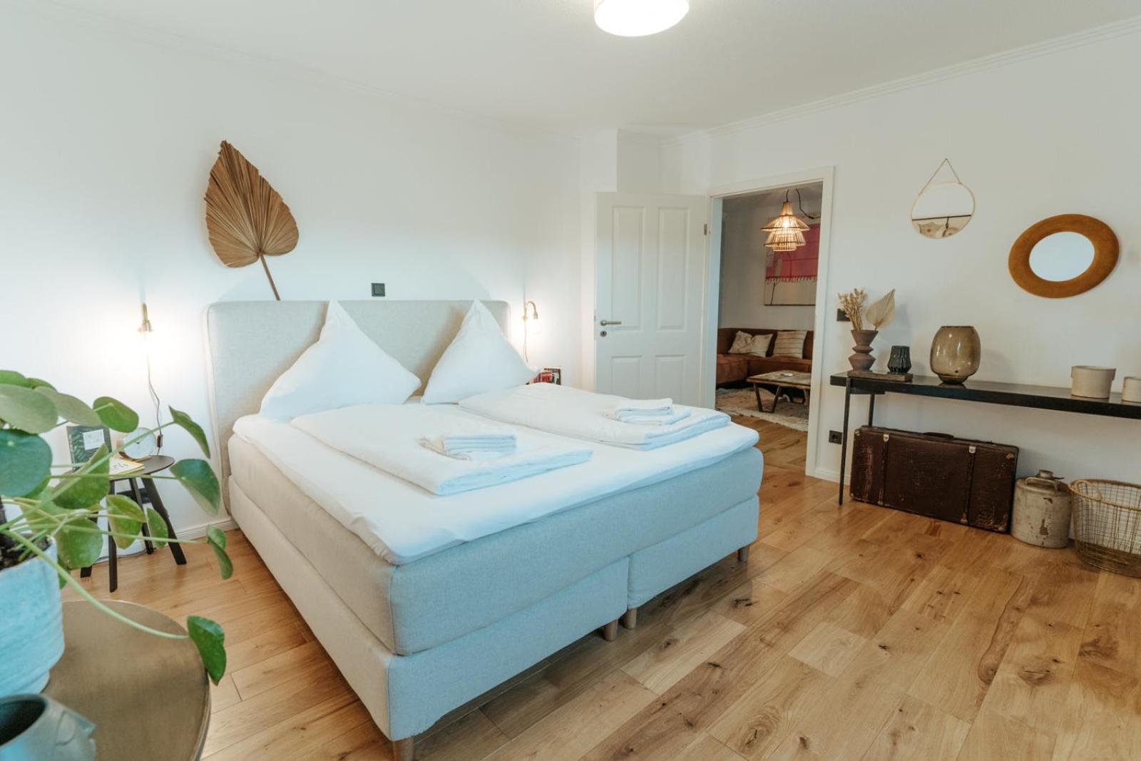 Wunderschöne FeWo direkt am Meer mit Whirlpool & Sauna