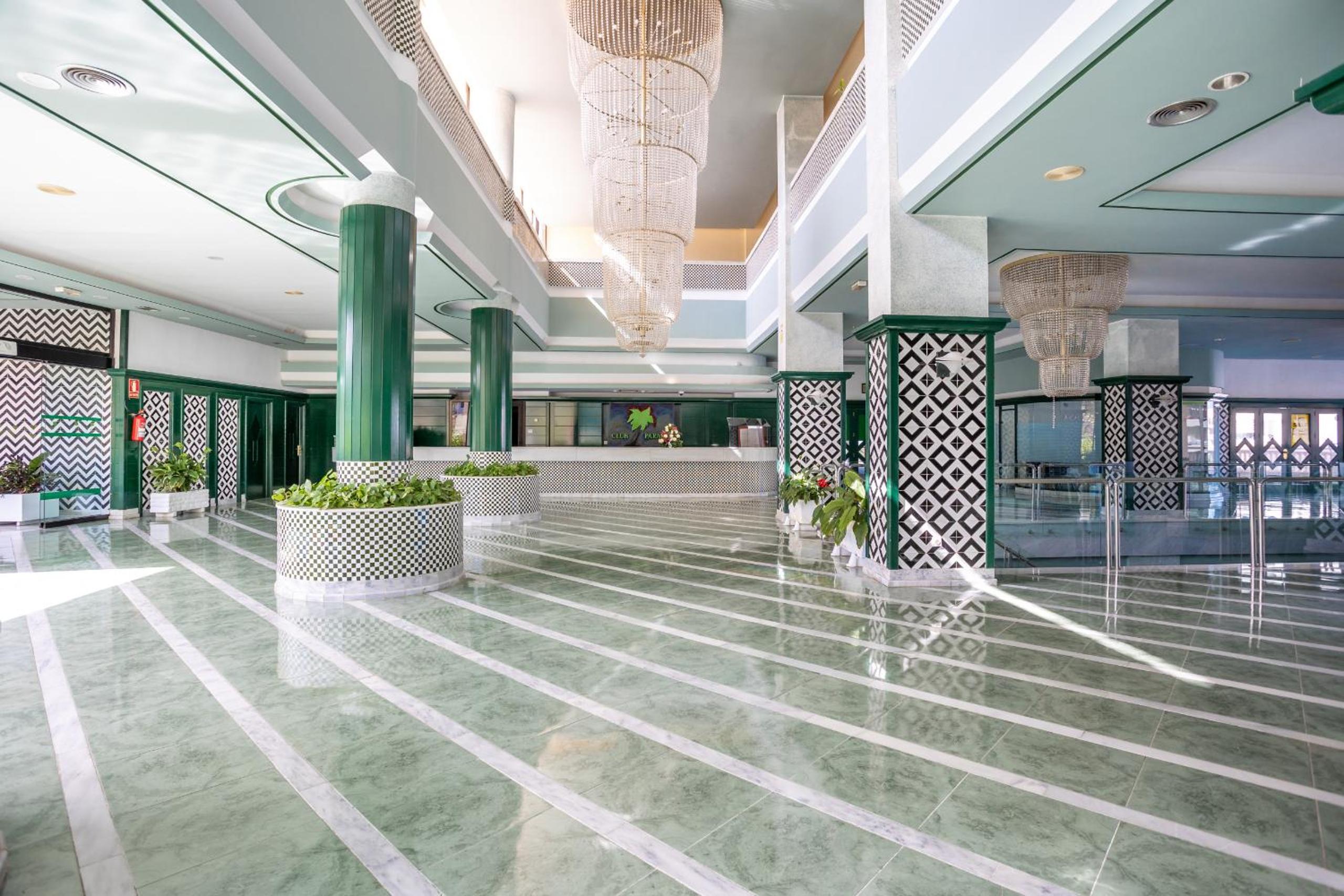 Paradise Flat near Hard Rock with pool