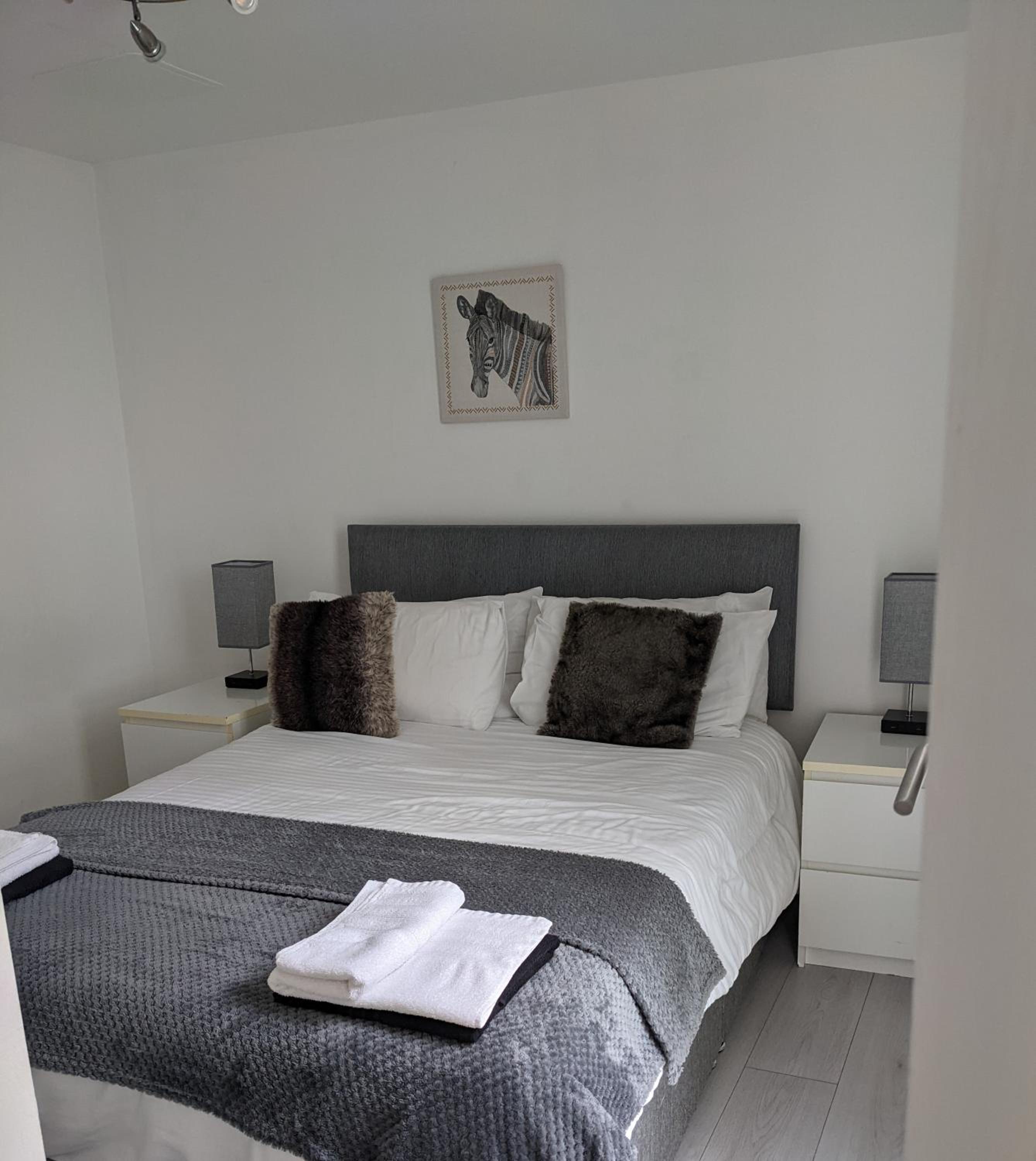 Glasgow City Centre Waterfront Apartment view 4