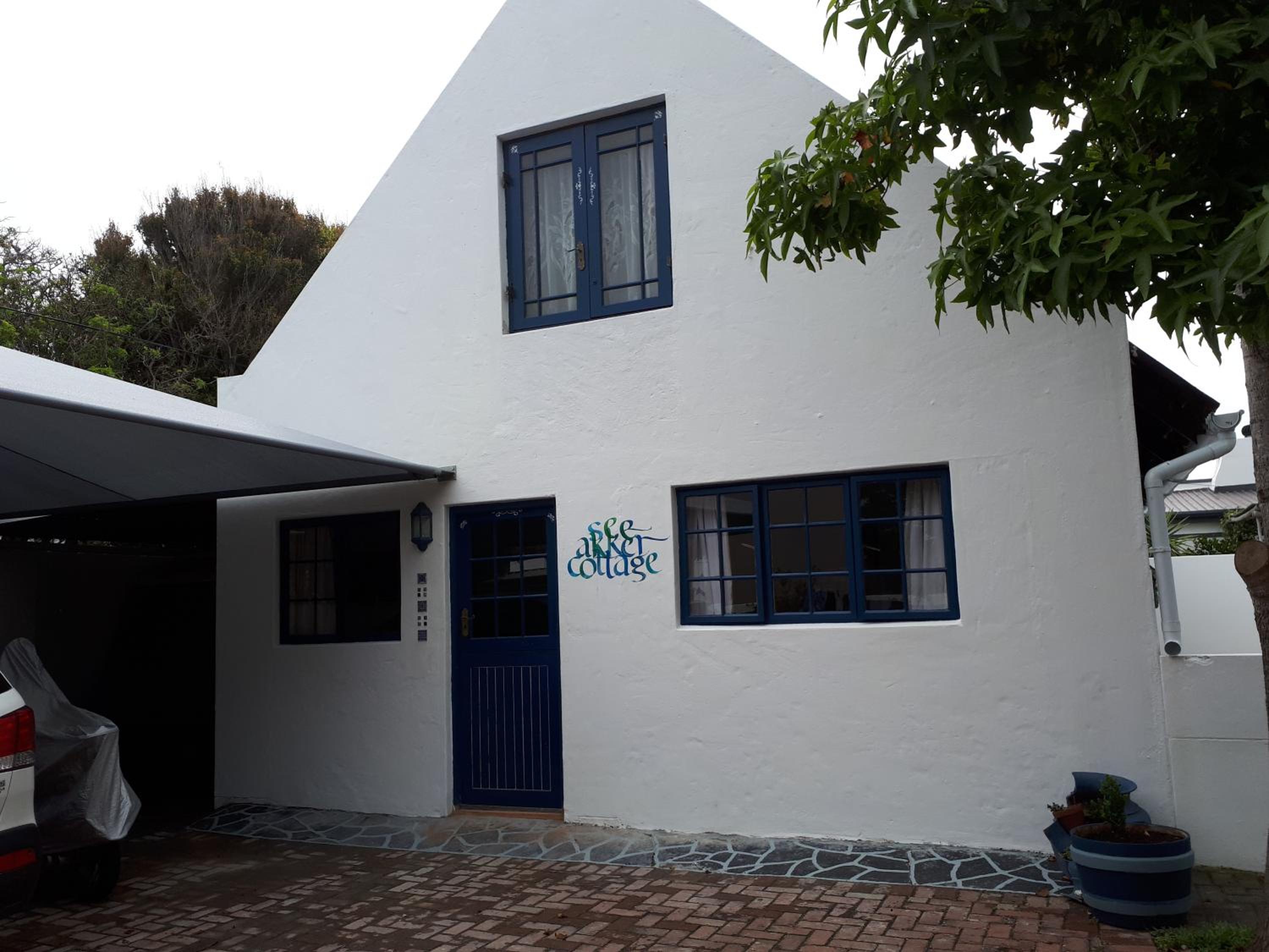 6 bedroom house and cottage view 2