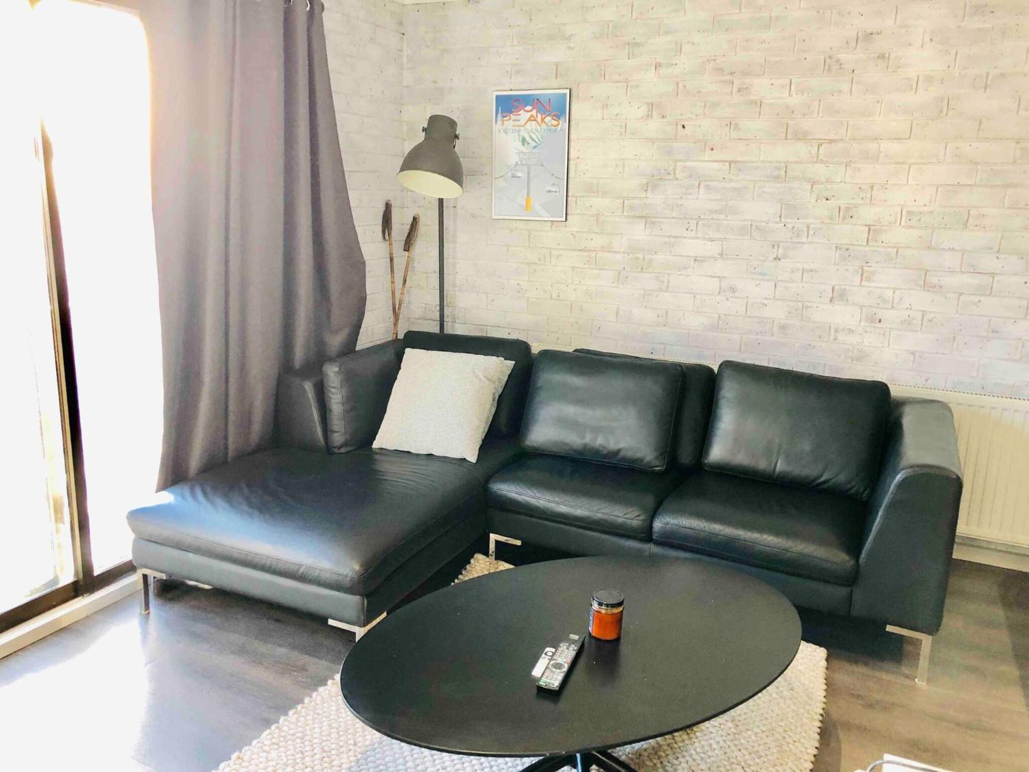Hotham 3 Bedroom Apt - 24 Lawlers view 4