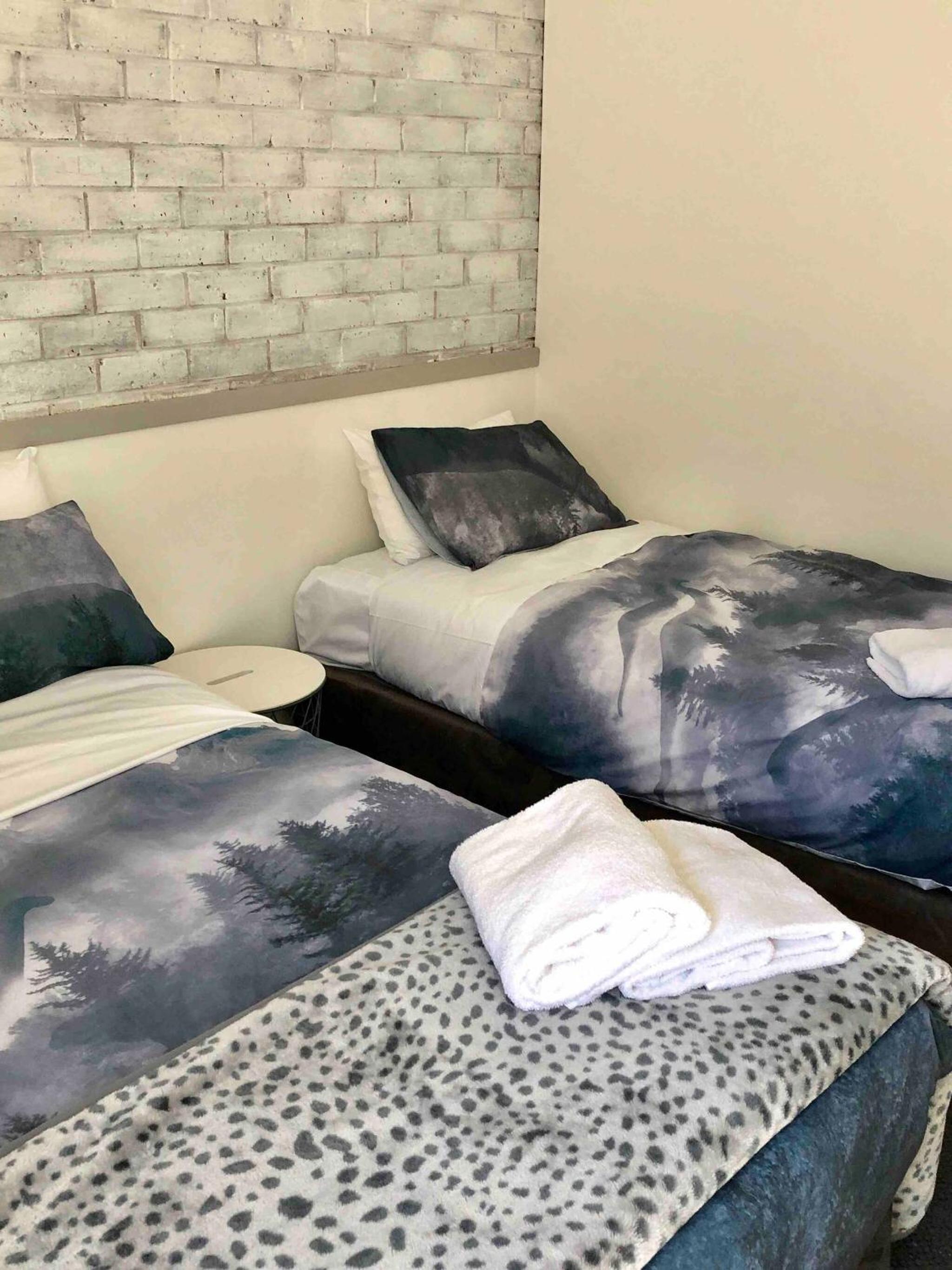 Hotham 3 Bedroom Apt - 24 Lawlers view 5