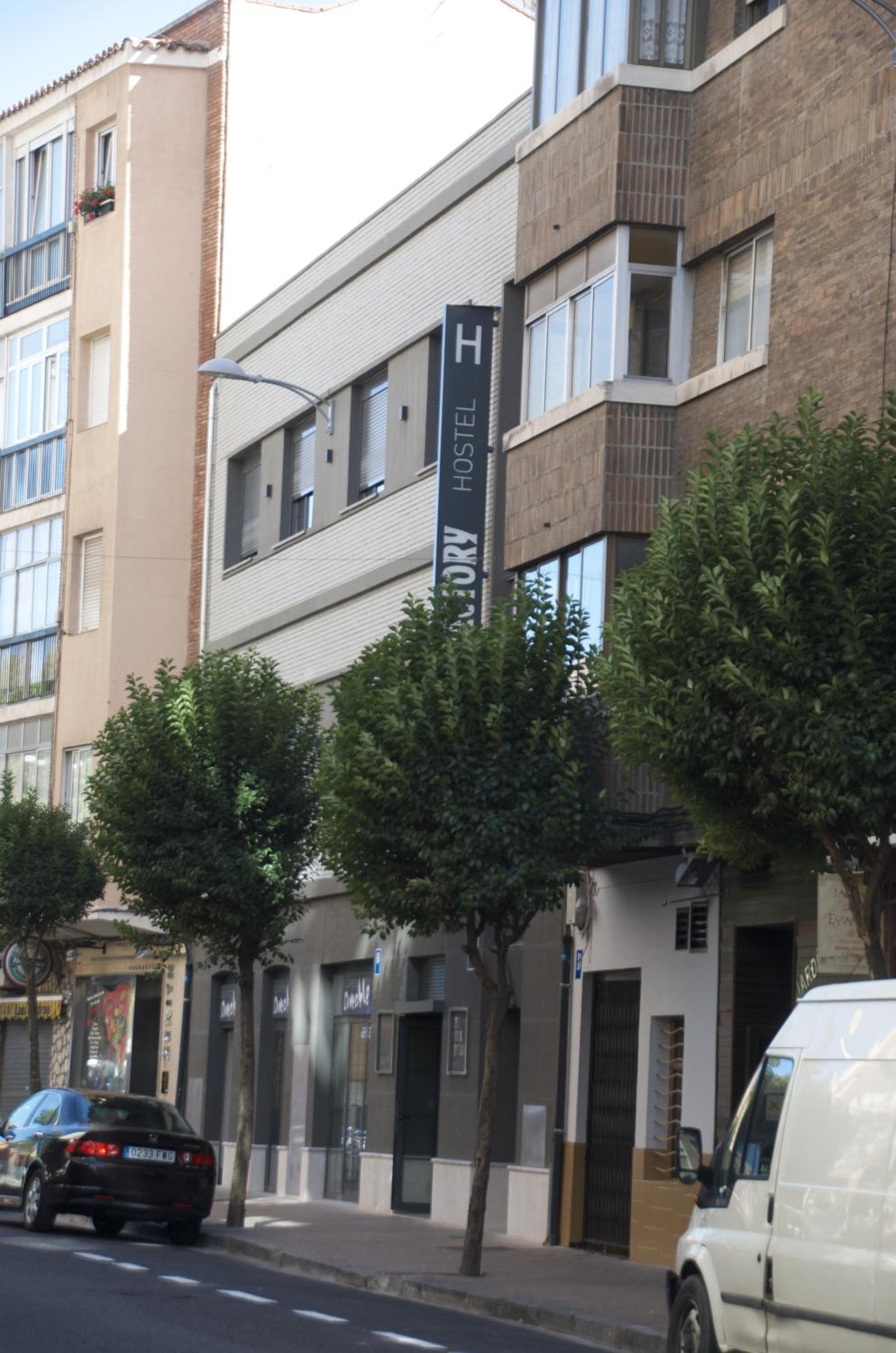 The Book Factory Hostel by gaiarooms
