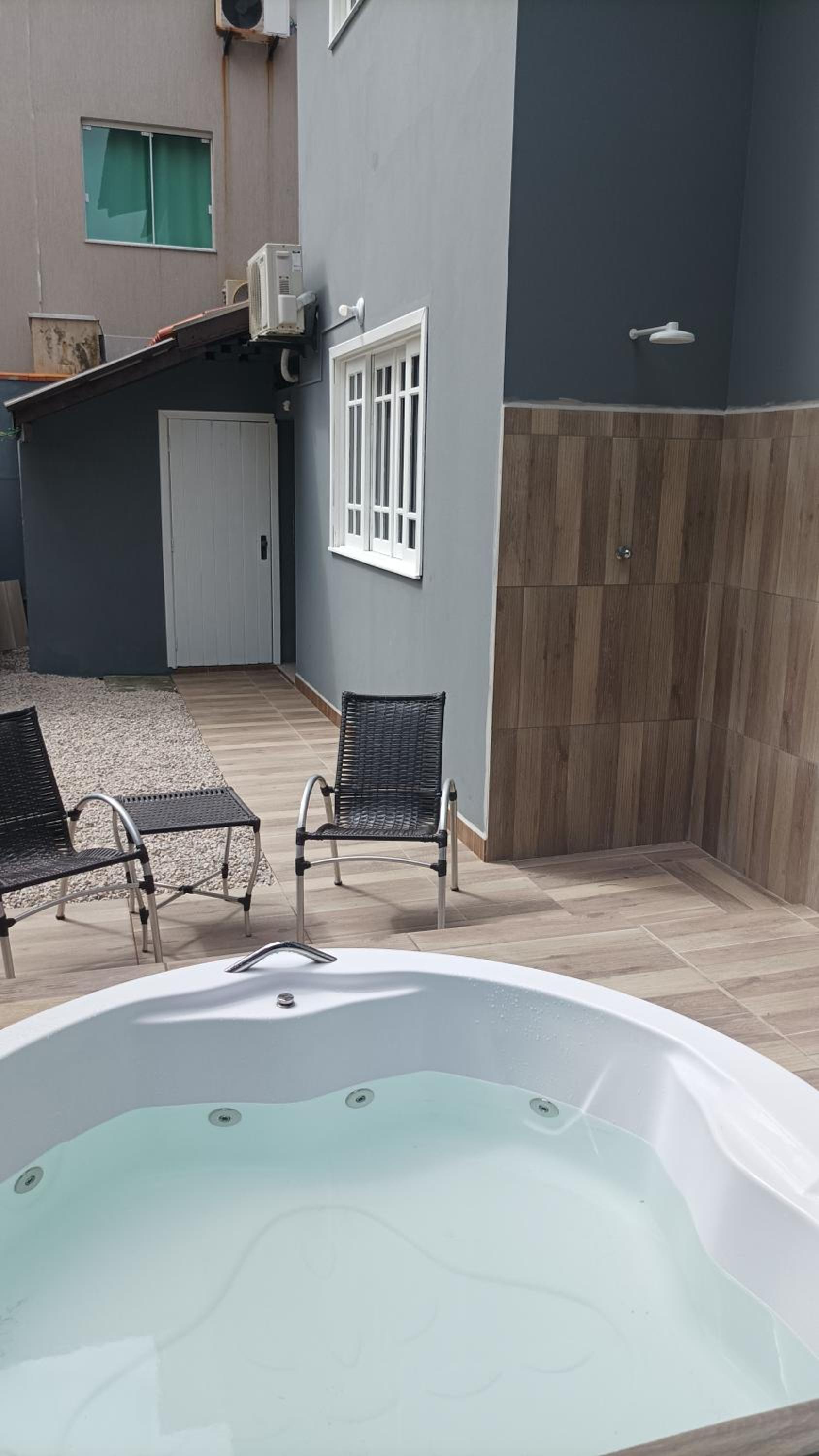 CASA ARMANI 50 metros DA PRAIA MARISCAL BOMBINHAS