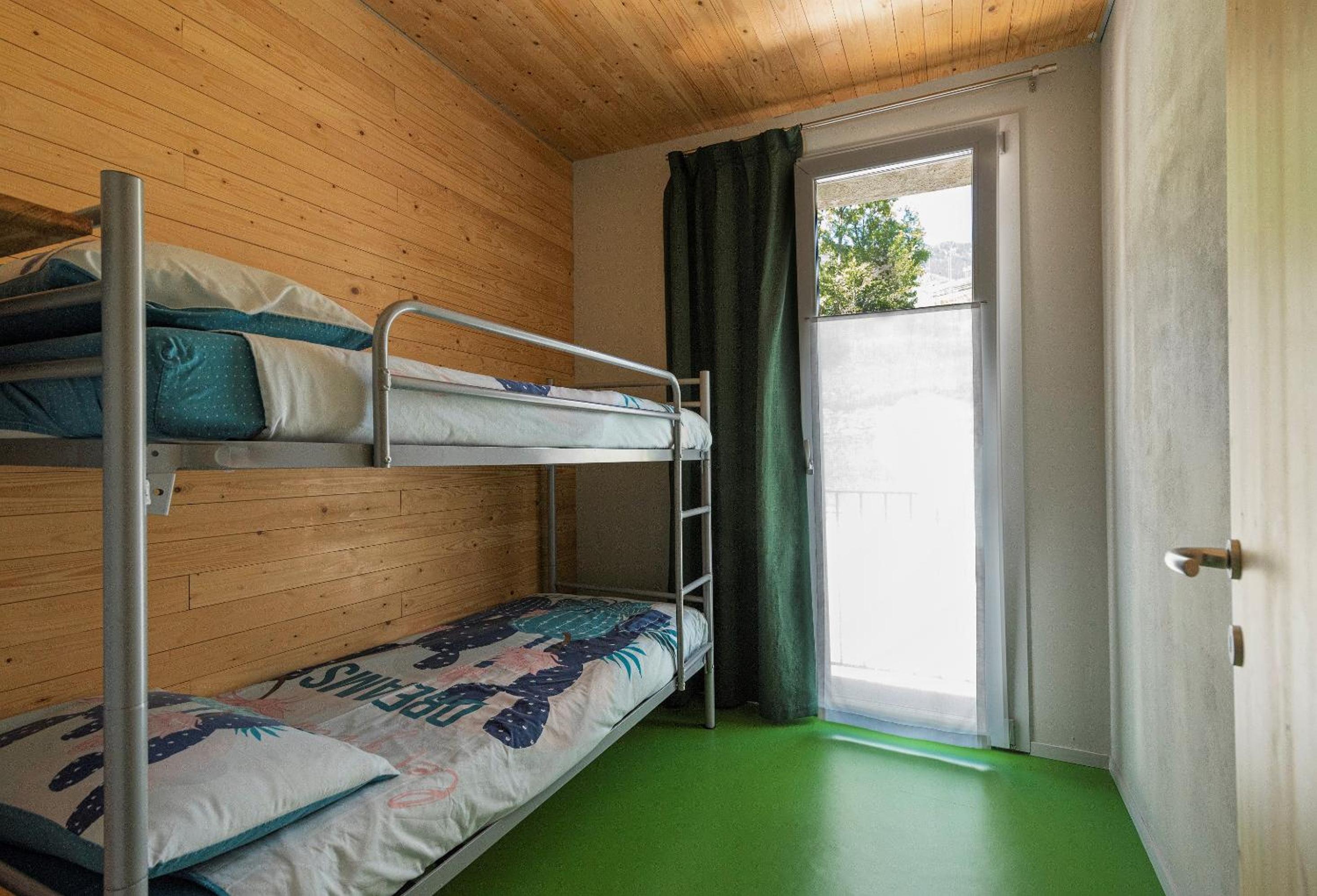 Maison 4 soleil. Casa design luce e natura