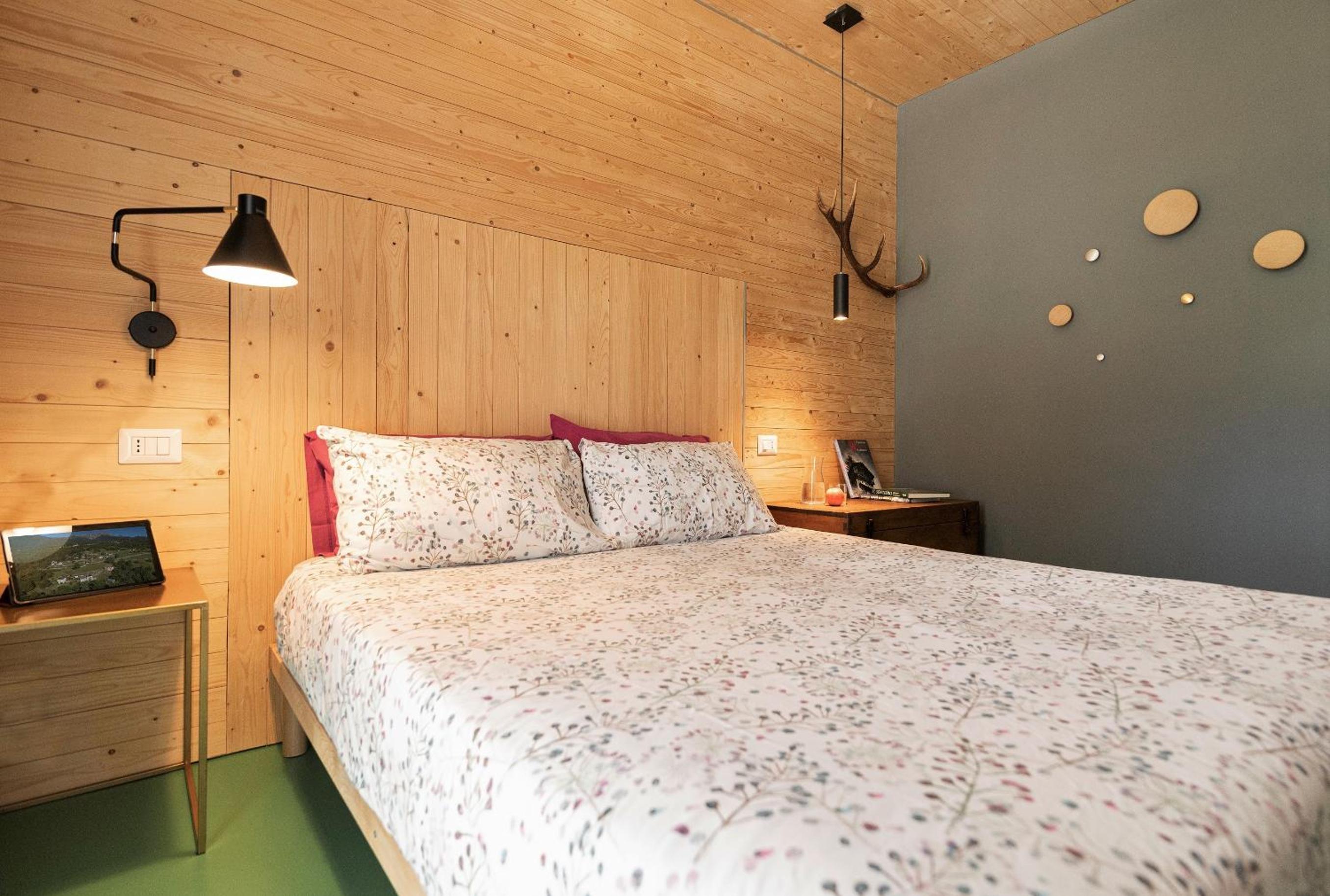 Maison 4 soleil. Casa design luce e natura