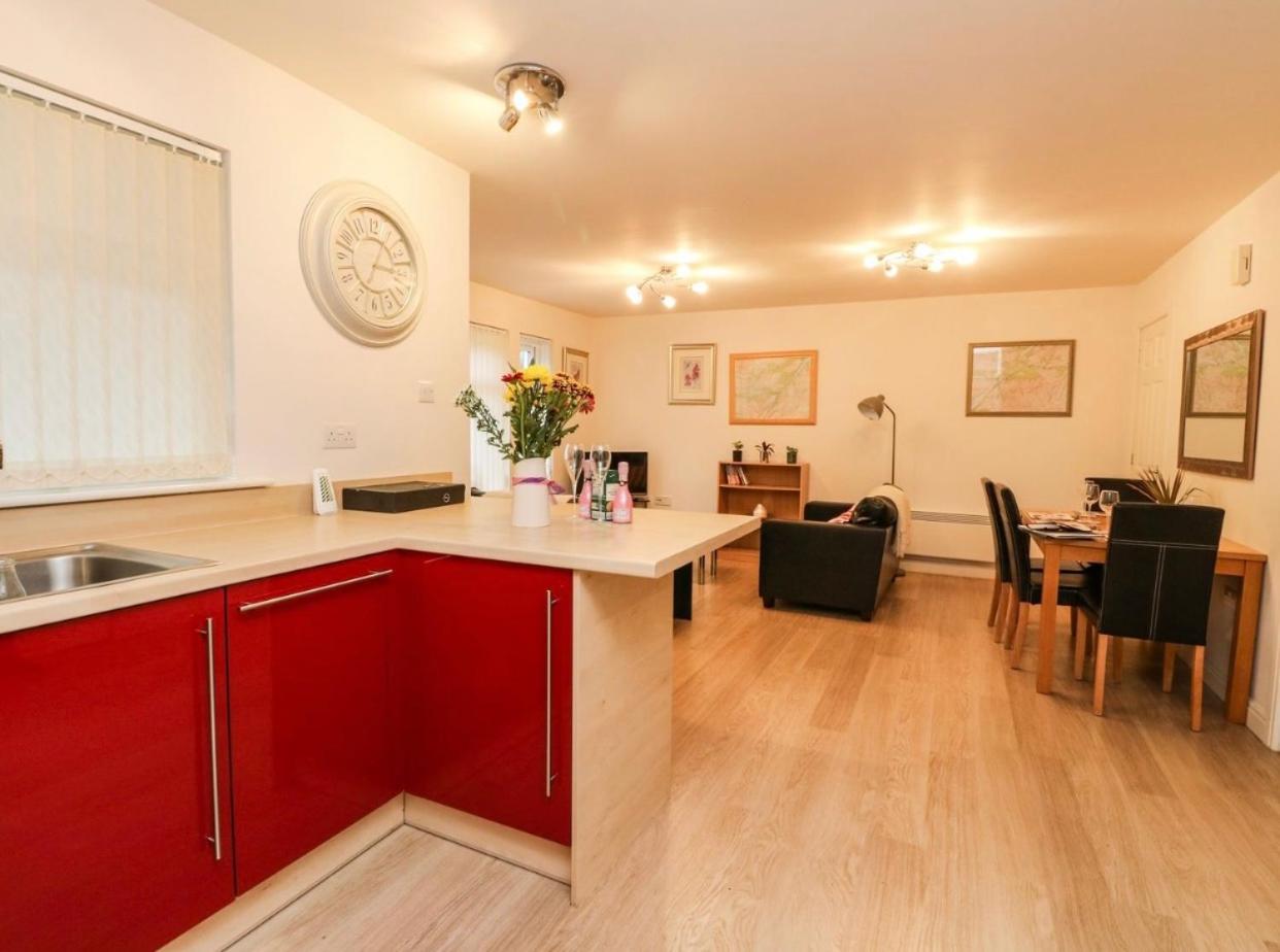 SCOTTISH HIGHLANDS Superb 2 bedroom apartment. view 2