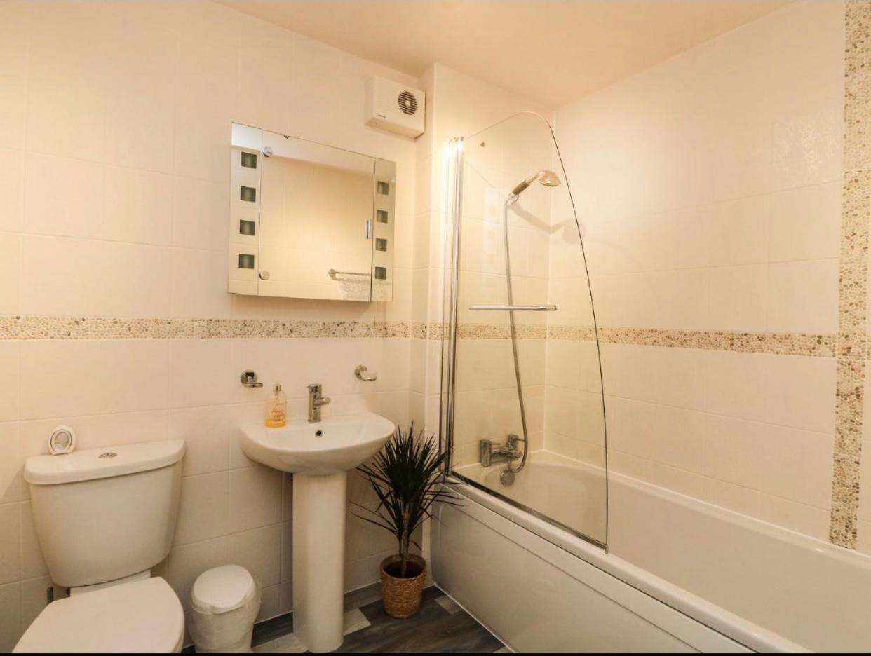 SCOTTISH HIGHLANDS Superb 2 bedroom apartment. view 4