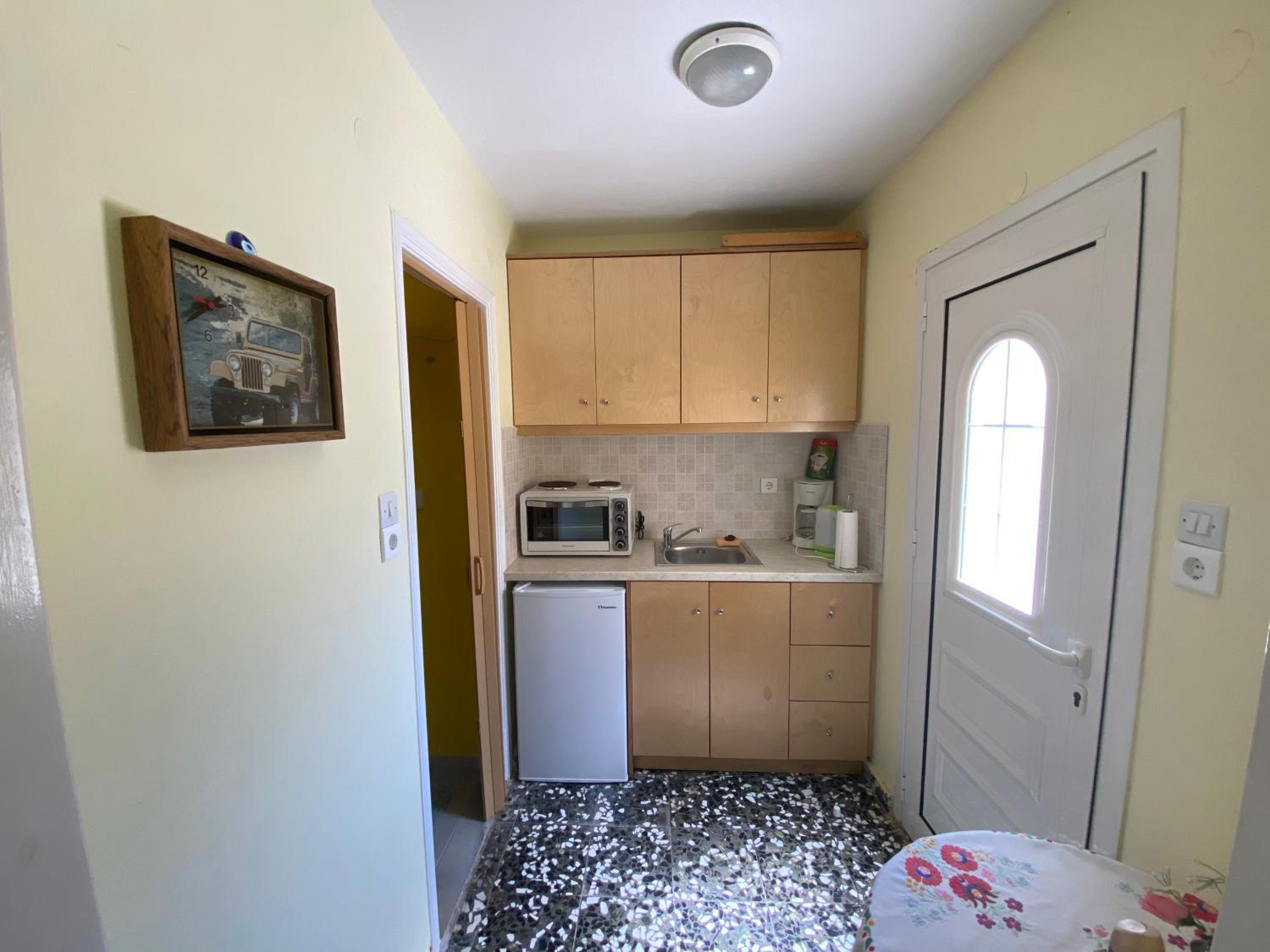 The Condo Palace in Agia Marina view 4