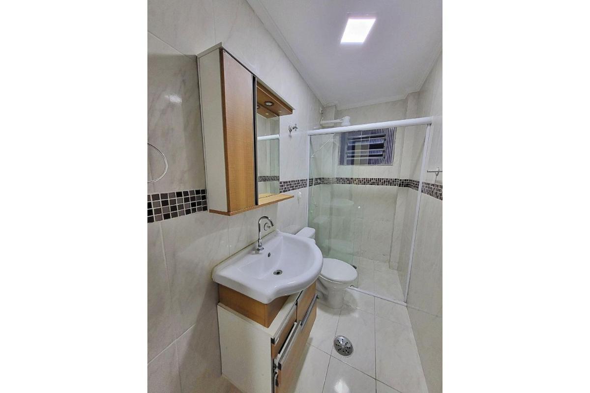 01 dorm c/ar cond, wi-fi, 1 vaga, praia da Enseada view 3