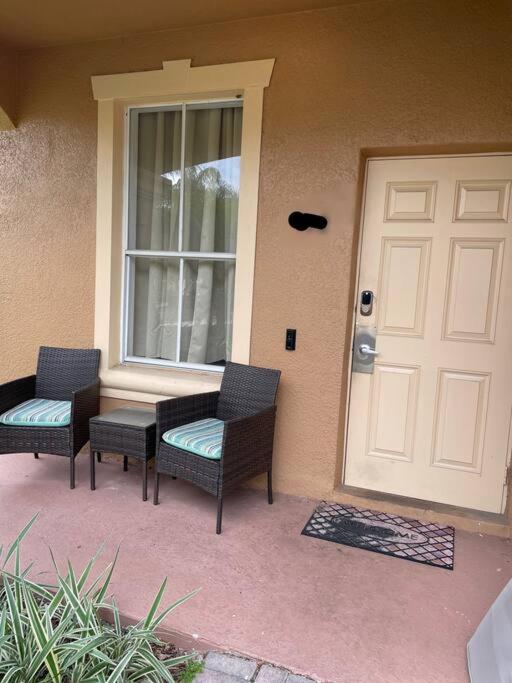 Serene family friendly townhouse in the wonderful Regal Palms view 4