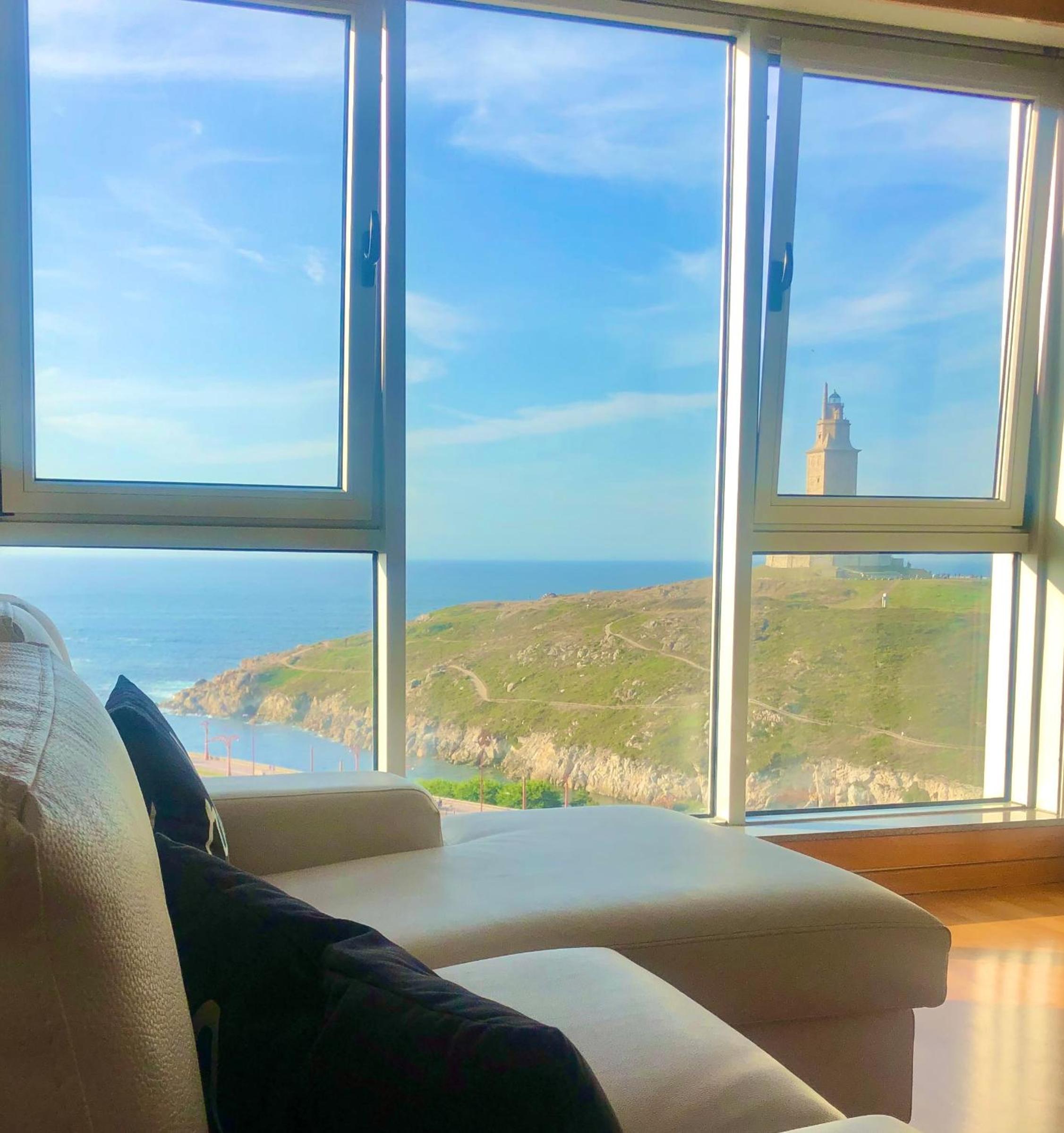 PARKING, vistas al MAR y tres habitaciones photo 3