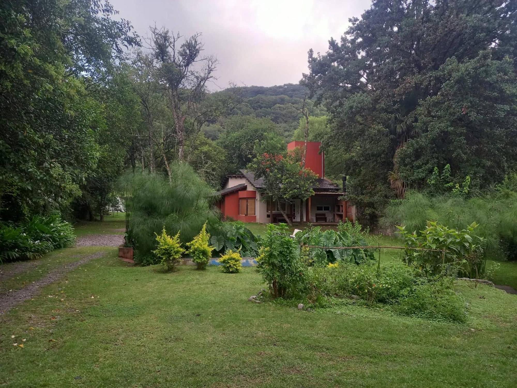 Cabañas Canto a Jujuy- acceso privado al Rio