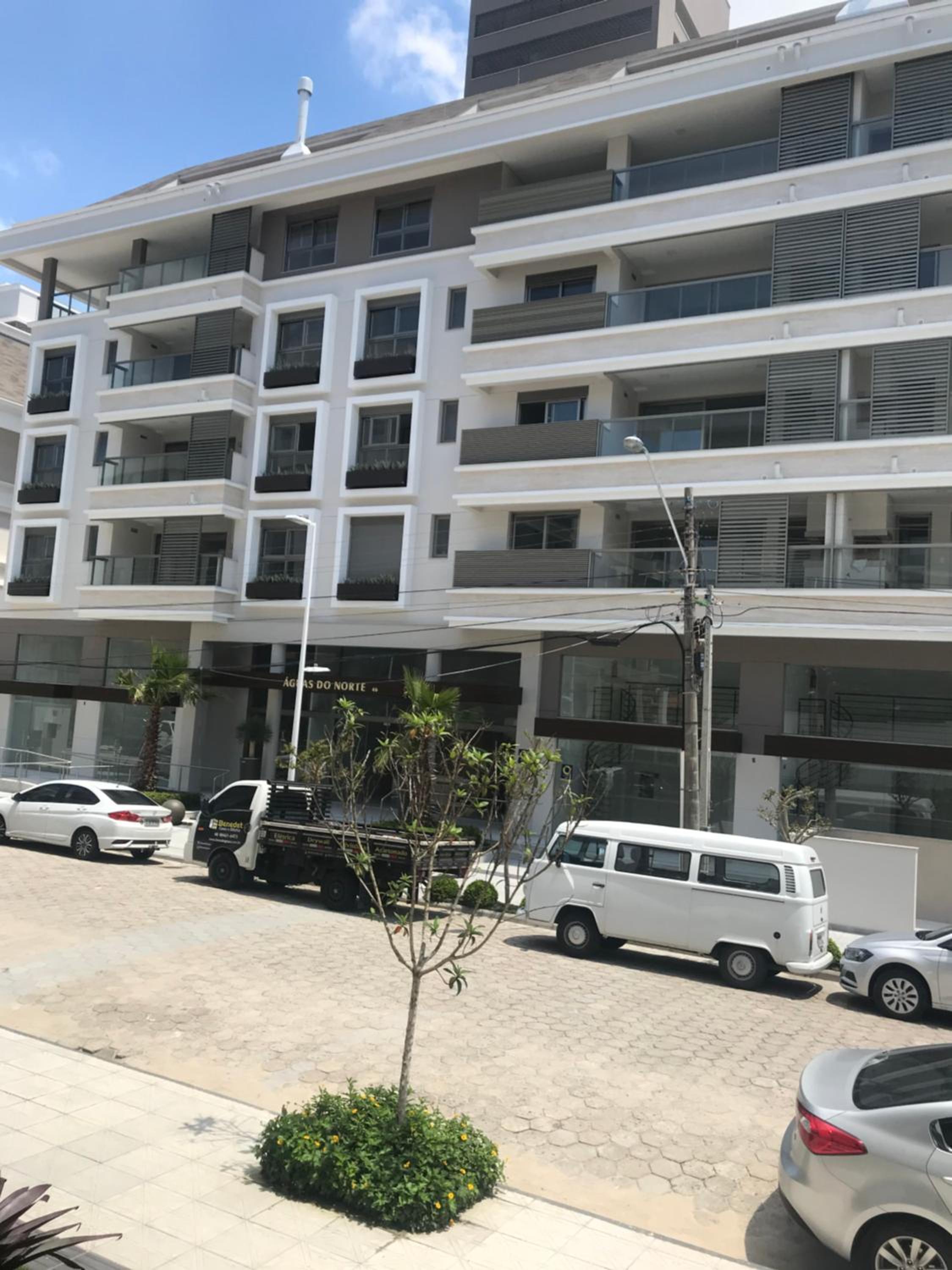 Maravilhoso e luxuoso apartamento perto da praia em Jurerê view 4