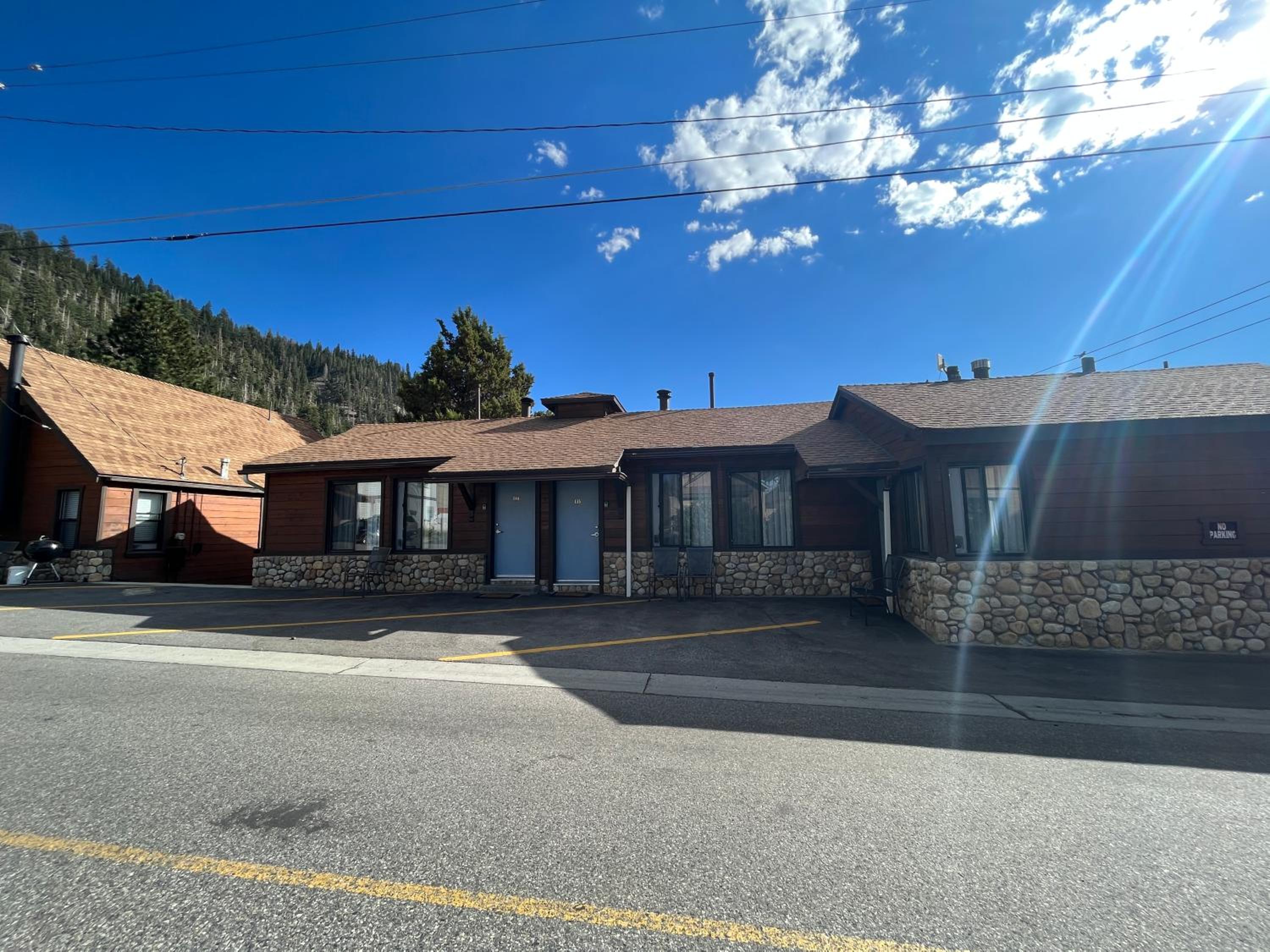 June Lake Villager