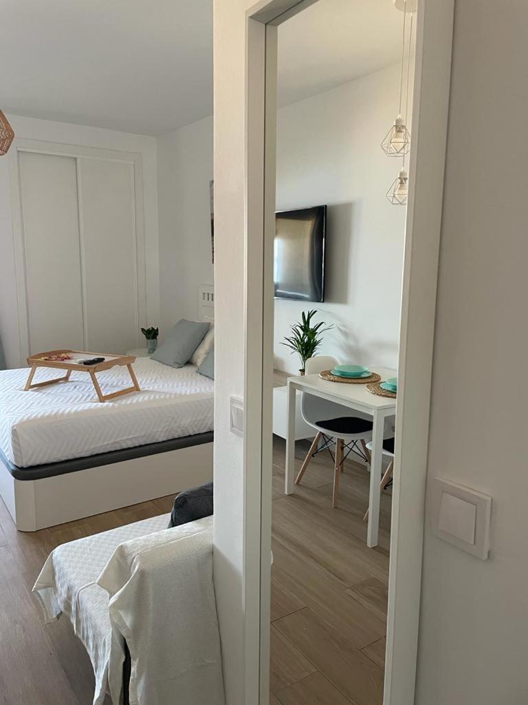 Benalbeach Smart Suite