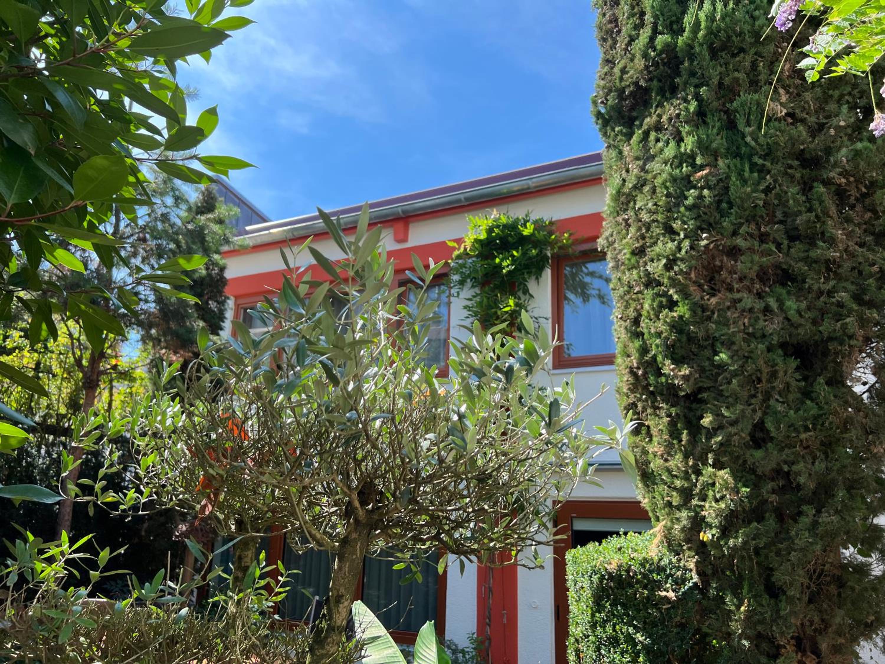 Haus Pia Executive Suites