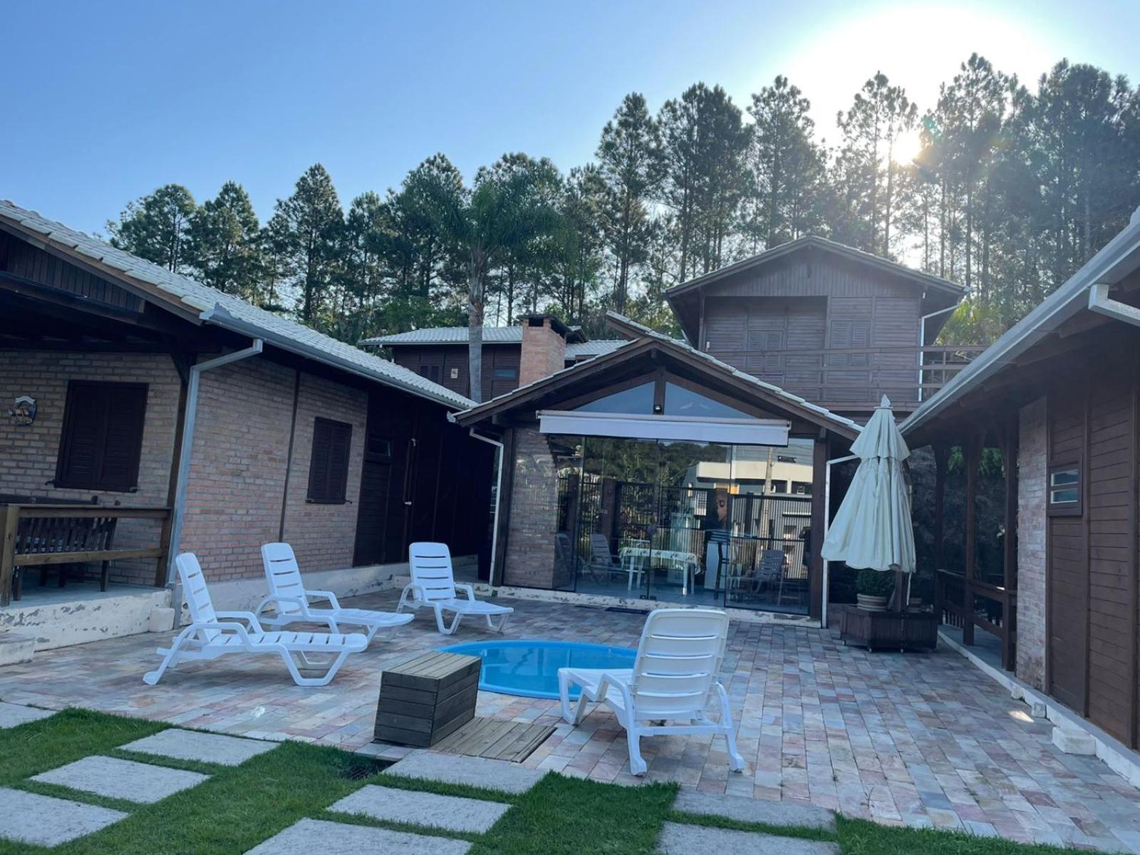 Cabana com piscina - 5 min a pé da praia - Porto Belo