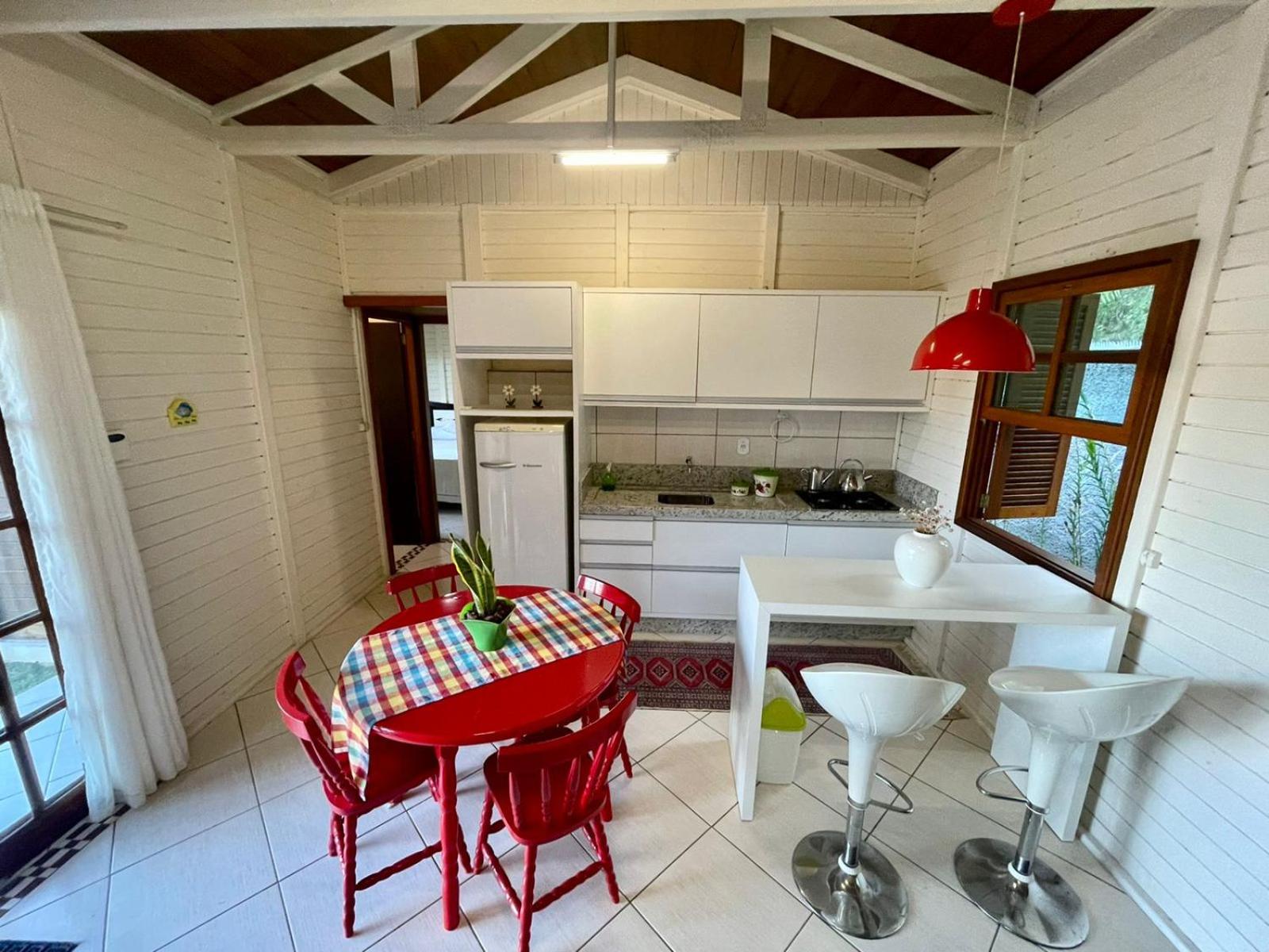 Cabana com piscina - 5 min a pé da praia - Porto Belo
