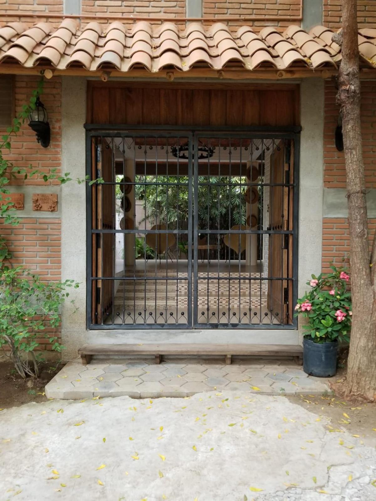 Hotel Bendita Luna - Image 1