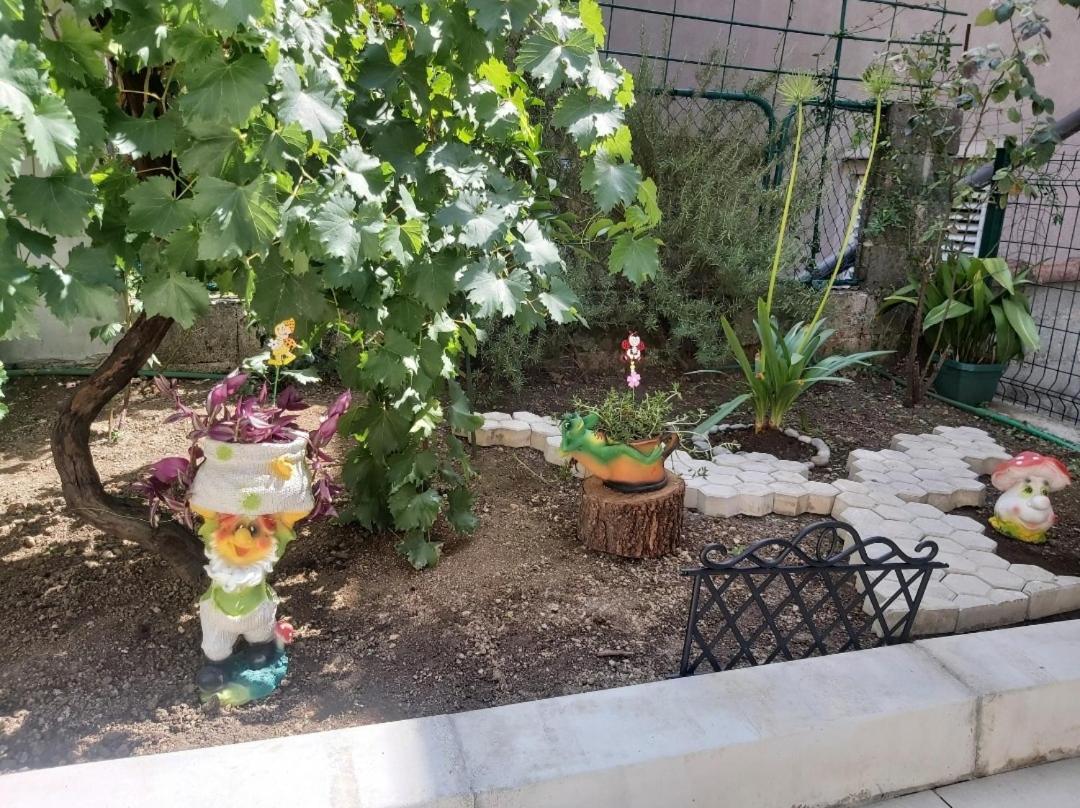 Photo 32