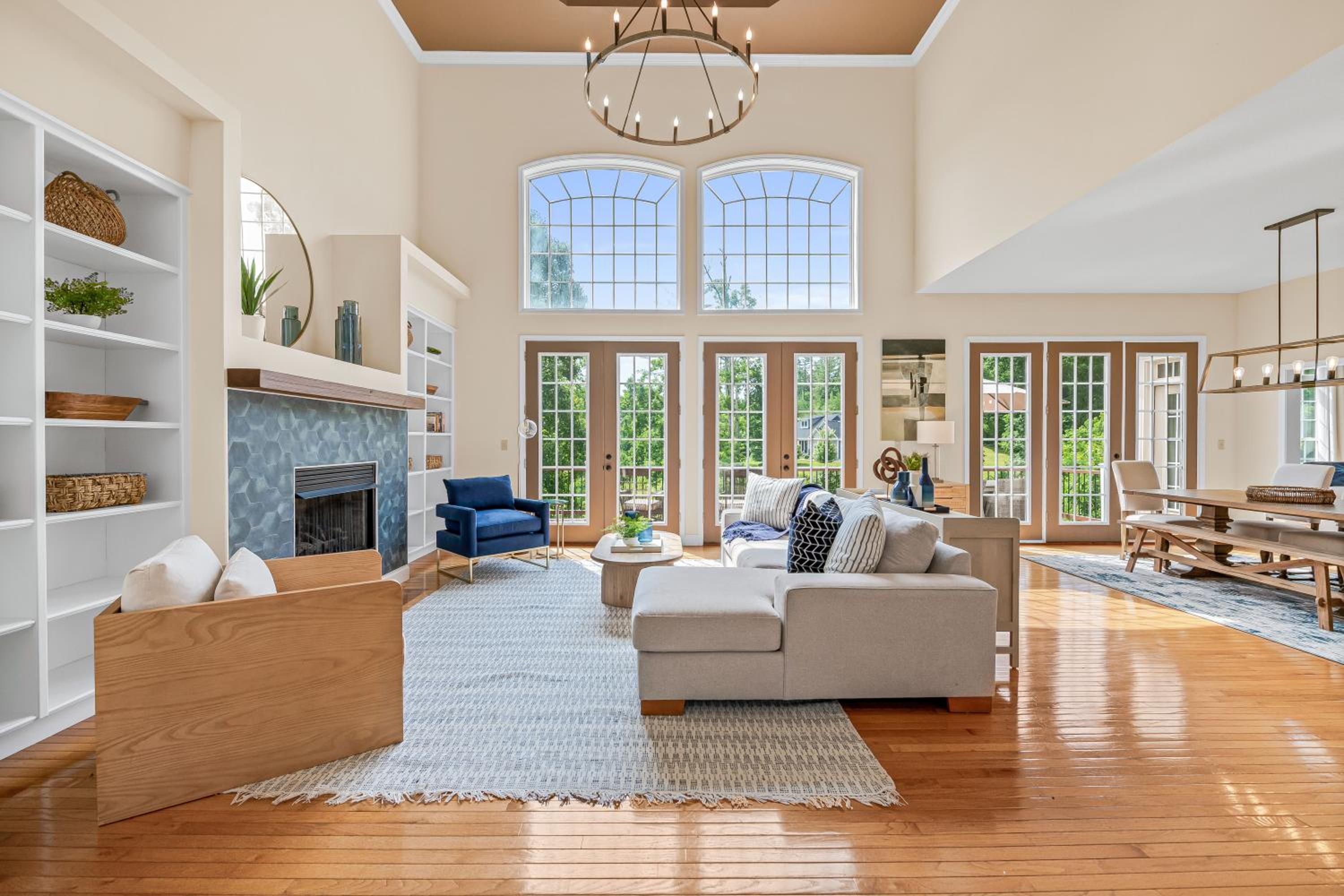 Stunning Modern Retreat! Year-Round Swim Spa | Hot Tub | Movie Room | Firepit