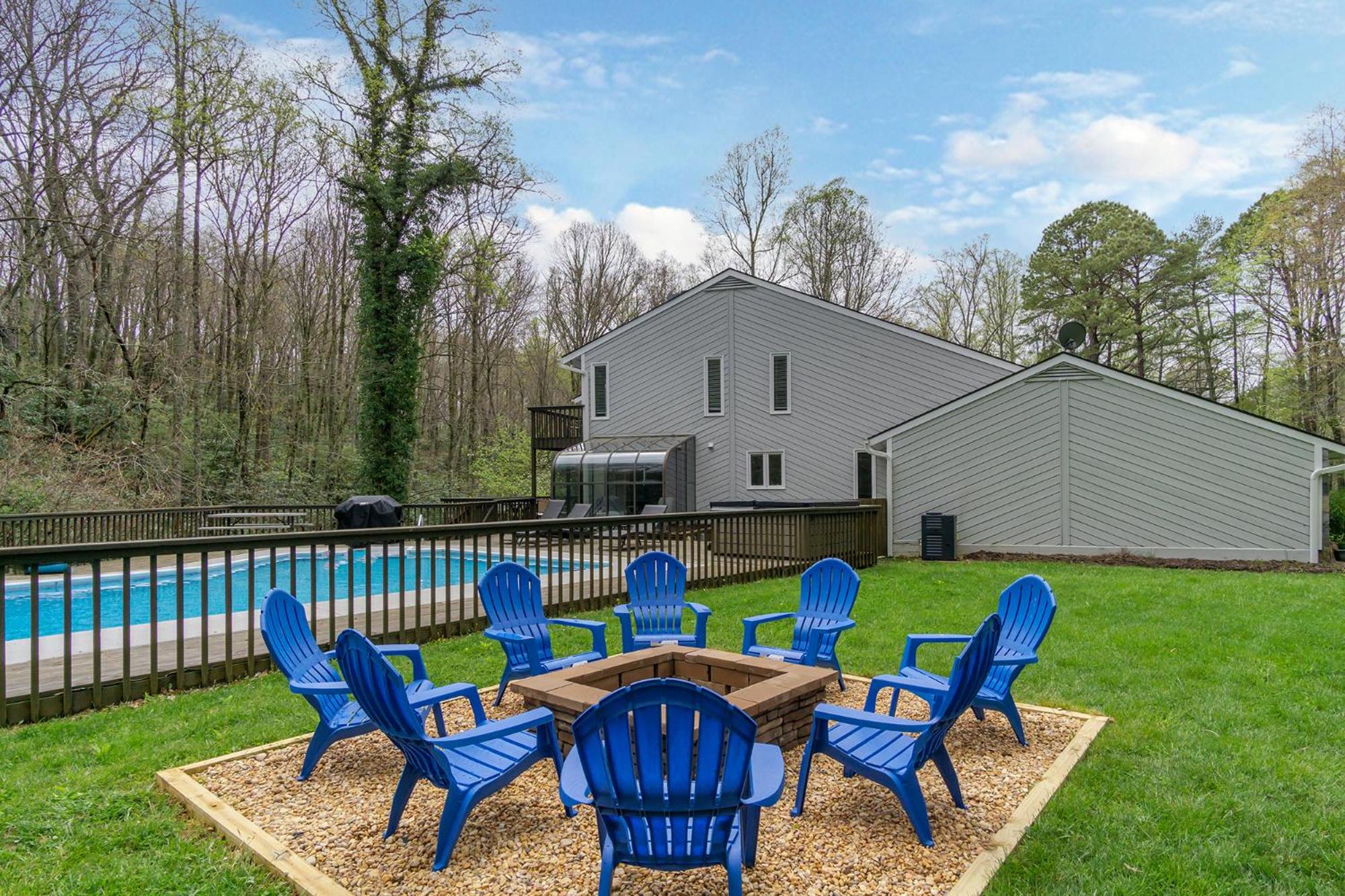 Secluded Oasis in Asheville! Game Room, Movie Theater, and Hot Tub * 20 min to Biltmore! view 3