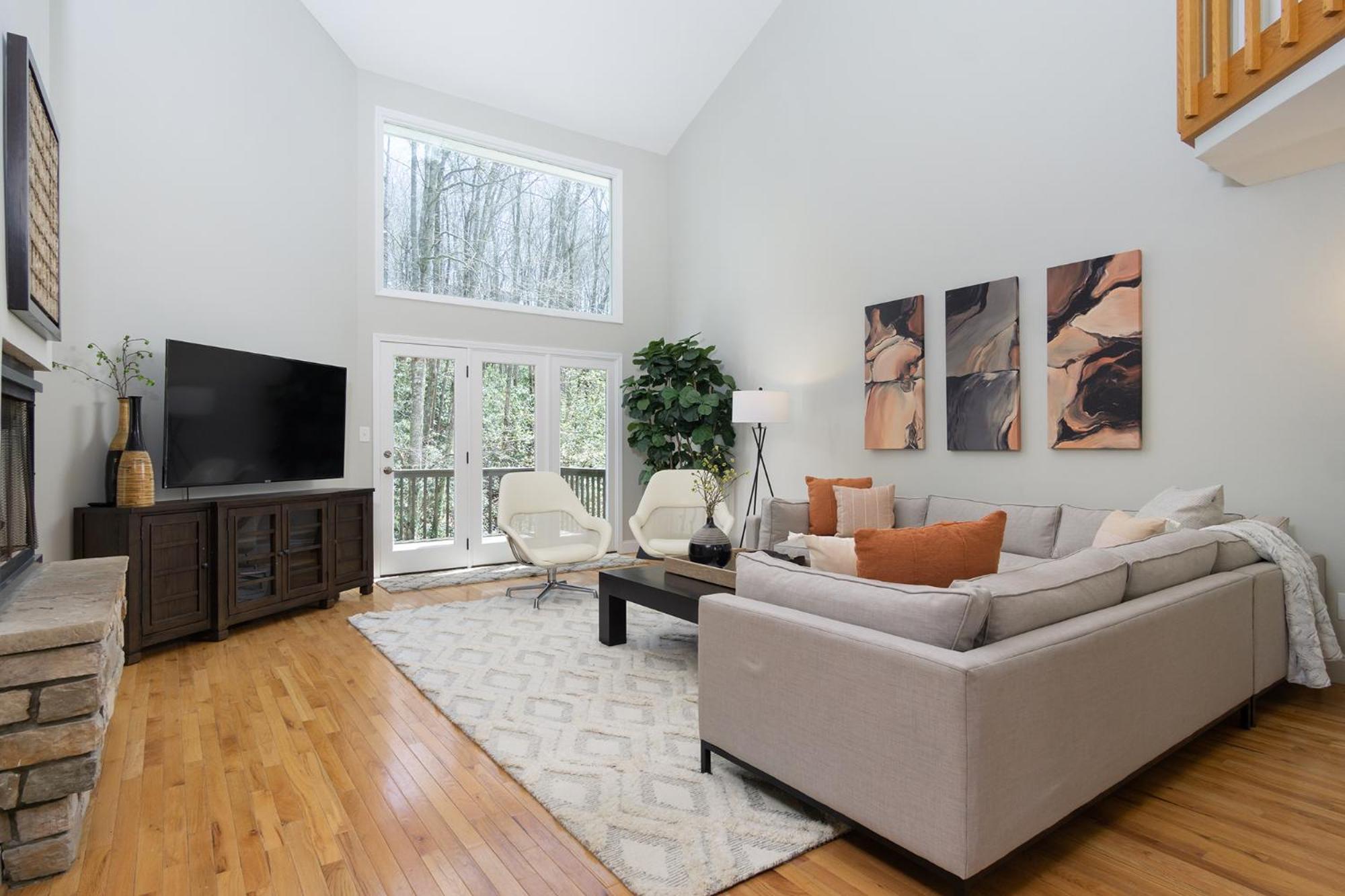 Secluded Oasis in Asheville! Game Room, Movie Theater, and Hot Tub * 20 min to Biltmore! view 5