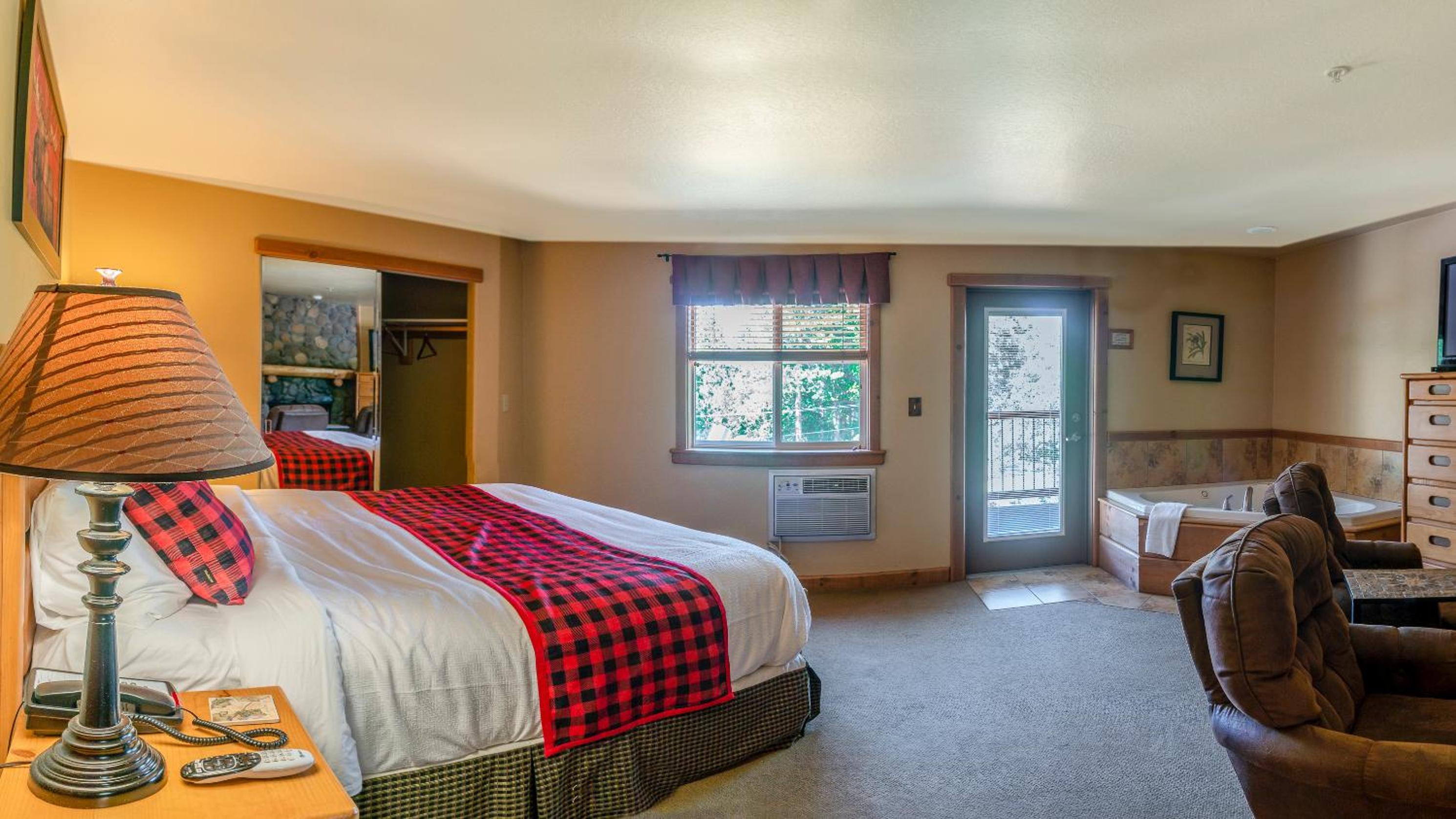 Ashland Vacations - Callahan's Mountain Lodge - Property Image 24