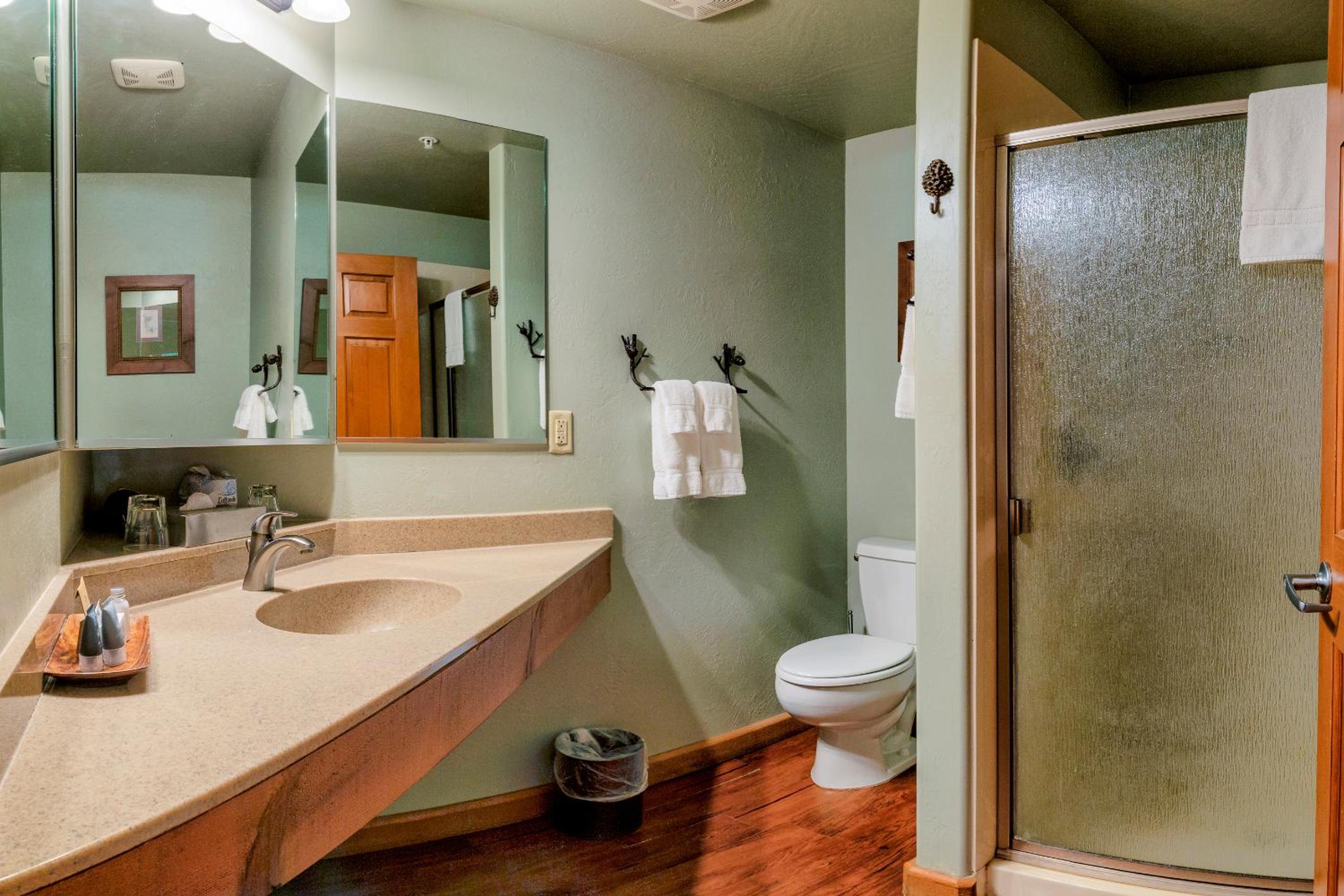 Ashland Vacations - Callahan's Mountain Lodge - Property Image 32